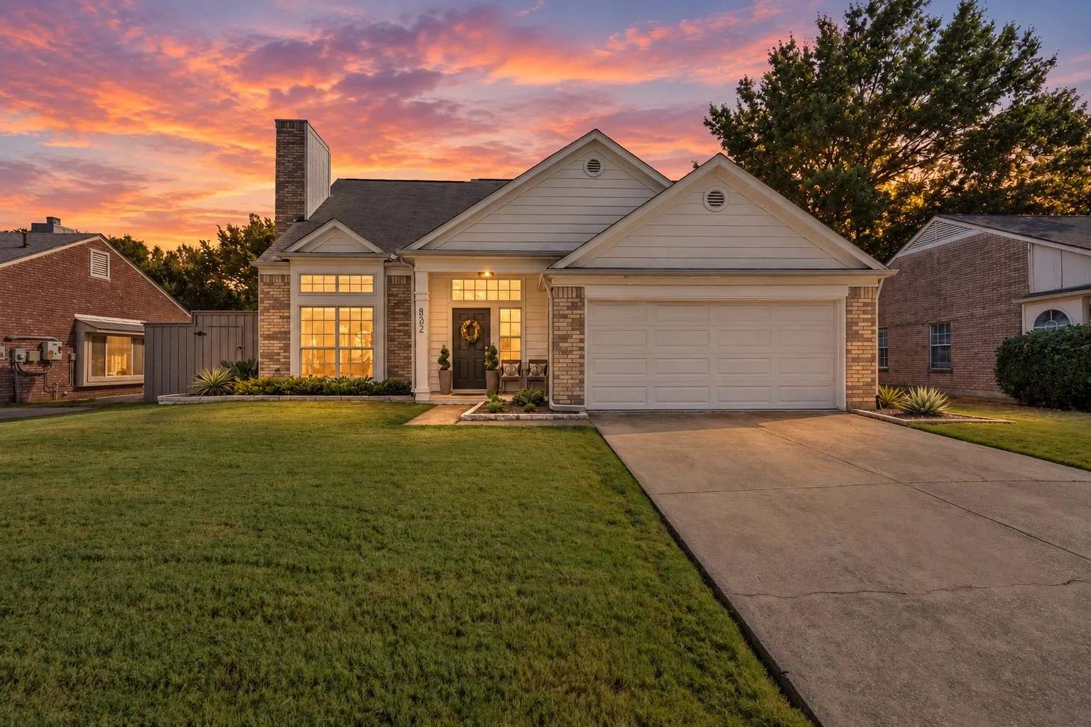 Single Family Residence For Sale in Dallas County , 8502 Liberty Lane, Rowlett, Texas 75089, 4 Bedroom, 3 Bathroom, 2 Garage spaces, 1,756 Sqft, built in 1986, mls#21388943, Real Estate Agent in Rowlett, Homes For Sale in Dallas county, Homes For Sale in Rowlett, Realtor in Rowlett Texas, Real Estate Brokerage Independent Realty Texas, Luminita Cordes Realtor