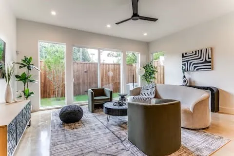 Duplex For Sale in Dallas County , 911-913 Muncie Avenue, Dallas, Texas 75212, 6 Bedroom, 6 Bathroom, 2 Garage spaces, 0 Sqft, built in 2023, mls#21390122, Real Estate Agent in Dallas, Homes For Sale in Dallas county, Homes For Sale in Dallas, Realtor in Dallas Texas, Real Estate Brokerage Independent Realty Texas, Luminita Cordes Realtor