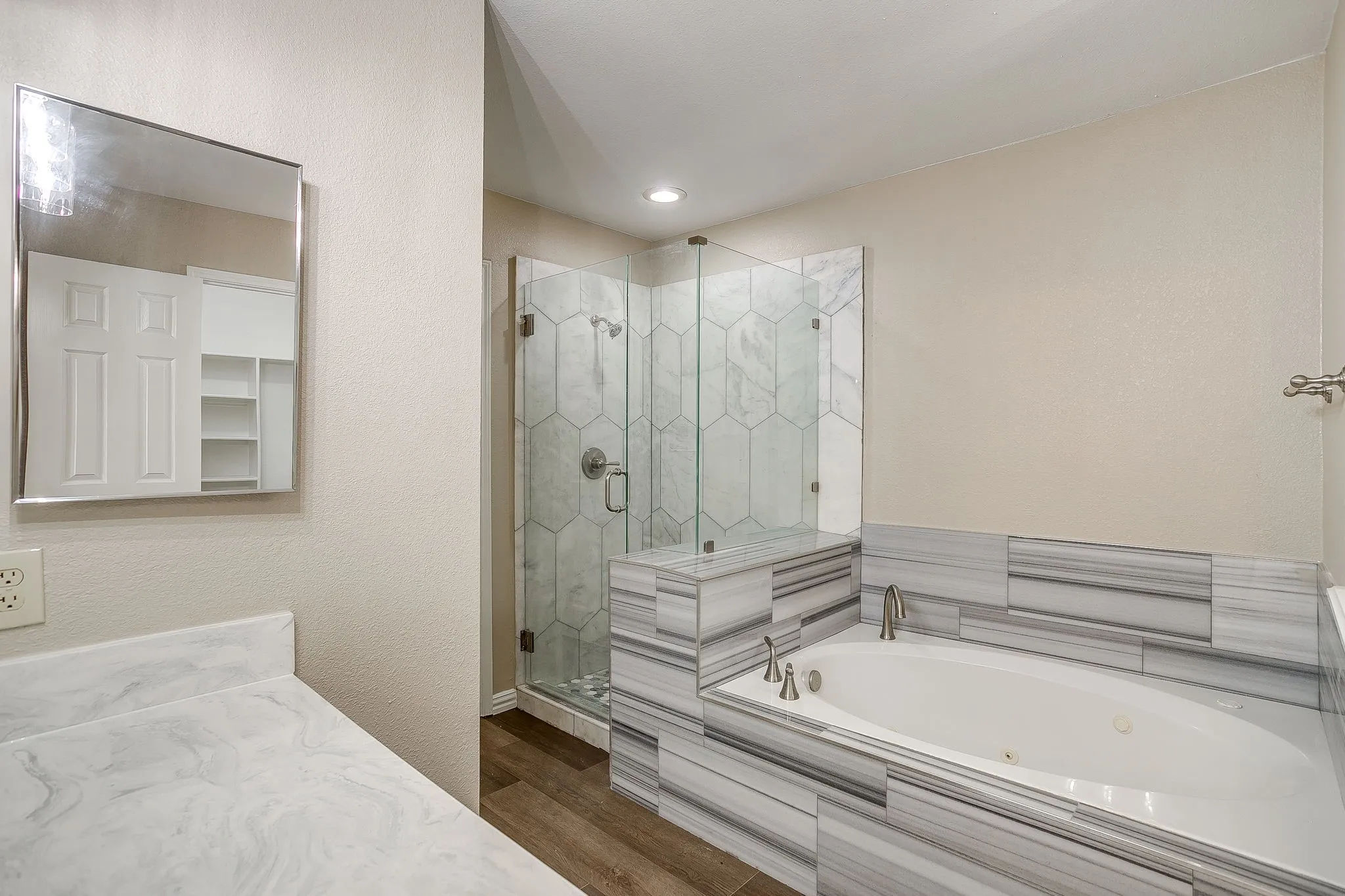Single Family Residence For Sale in Tarrant County , 7550 Deerlodge Trail, Fort Worth, Texas 76137, 4 Bedroom, 3 Bathroom, 2 Garage spaces, 2,299 Sqft, built in 1989, mls#21374325, Real Estate Agent in Fort Worth, Homes For Sale in Tarrant county, Homes For Sale in Fort Worth, Realtor in Fort Worth Texas, Real Estate Brokerage Independent Realty Texas, Luminita Cordes Realtor