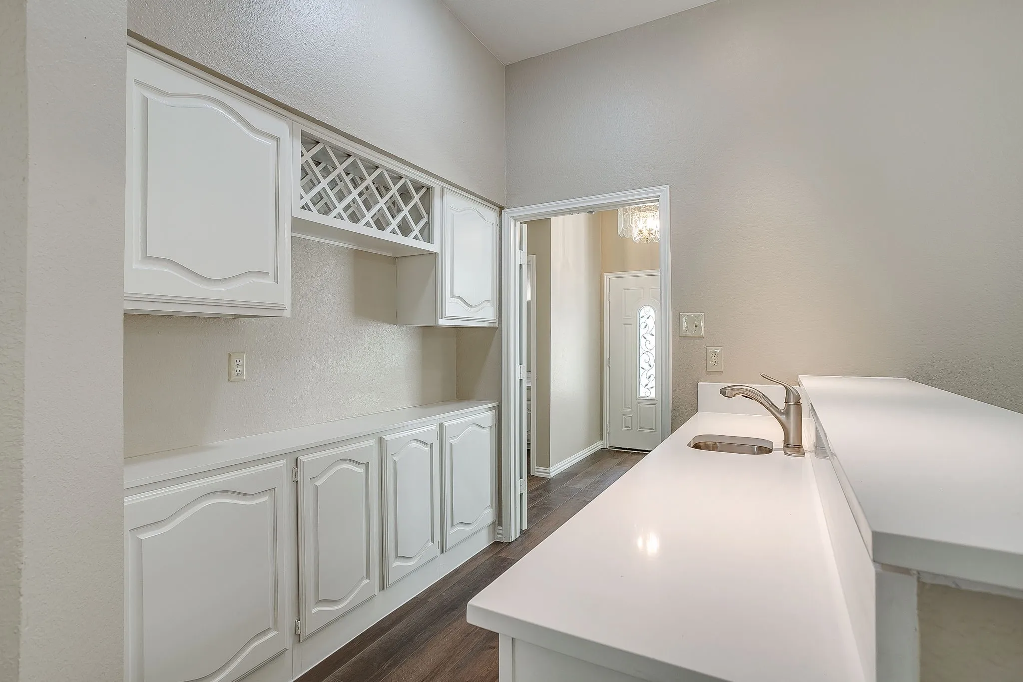 Single Family Residence For Sale in Tarrant County , 7550 Deerlodge Trail, Fort Worth, Texas 76137, 4 Bedroom, 3 Bathroom, 2 Garage spaces, 2,299 Sqft, built in 1989, mls#21374325, Real Estate Agent in Fort Worth, Homes For Sale in Tarrant county, Homes For Sale in Fort Worth, Realtor in Fort Worth Texas, Real Estate Brokerage Independent Realty Texas, Luminita Cordes Realtor