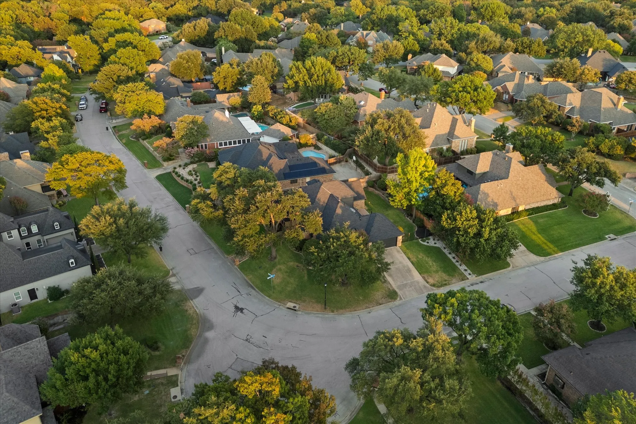 Single Family Residence For Sale in Tarrant County , 501 Green Meadow Street N, Colleyville, Texas 76034, 5 Bedroom, 4 Bathroom, 2 Garage spaces, 2,900 Sqft, built in 1986, mls#21384904, Real Estate Agent in Colleyville, Homes For Sale in Tarrant county, Homes For Sale in Colleyville, Realtor in Colleyville Texas, Real Estate Brokerage Independent Realty Texas, Luminita Cordes Realtor