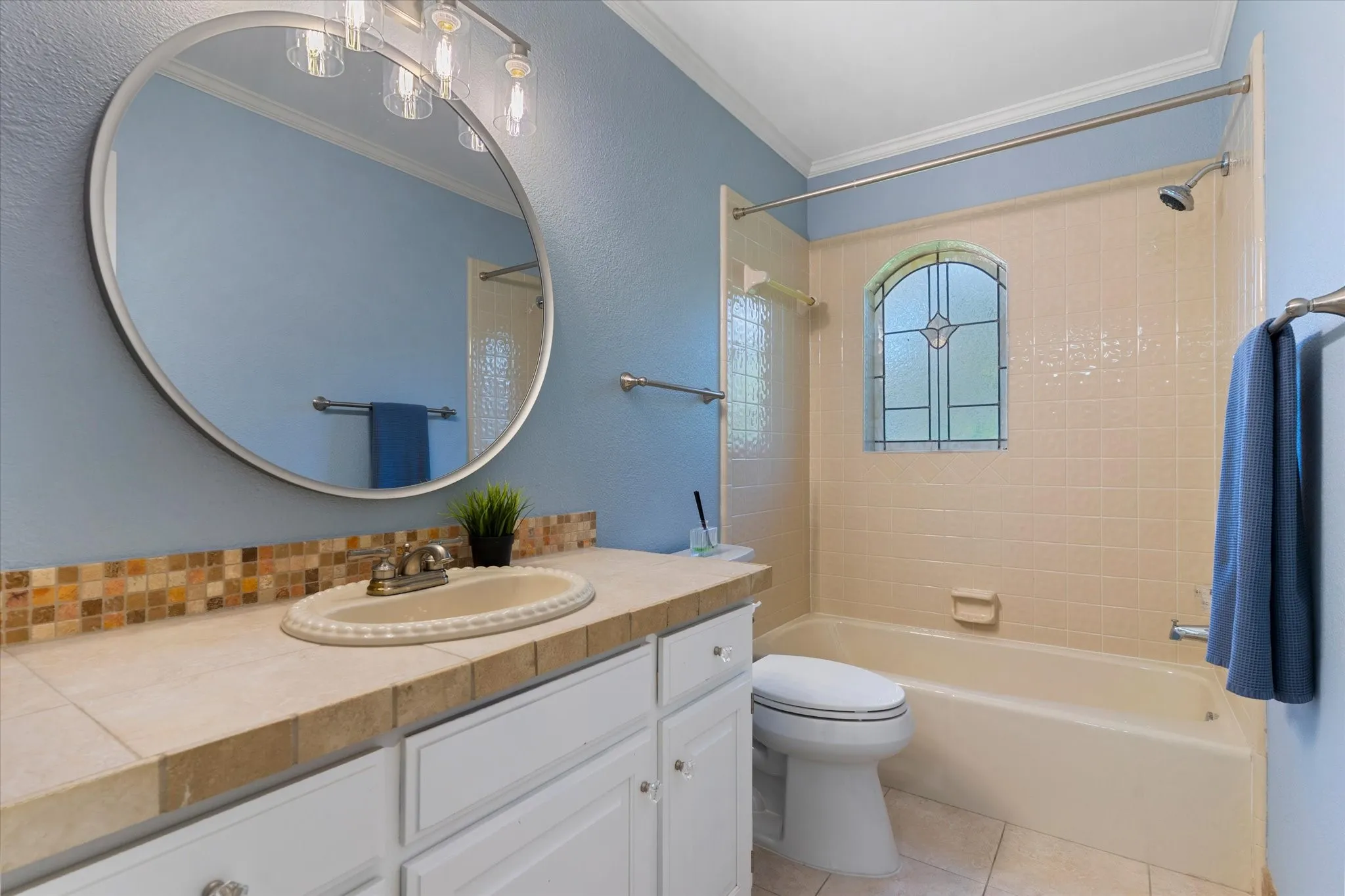 Single Family Residence For Sale in Tarrant County , 501 Green Meadow Street N, Colleyville, Texas 76034, 5 Bedroom, 4 Bathroom, 2 Garage spaces, 2,900 Sqft, built in 1986, mls#21384904, Real Estate Agent in Colleyville, Homes For Sale in Tarrant county, Homes For Sale in Colleyville, Realtor in Colleyville Texas, Real Estate Brokerage Independent Realty Texas, Luminita Cordes Realtor