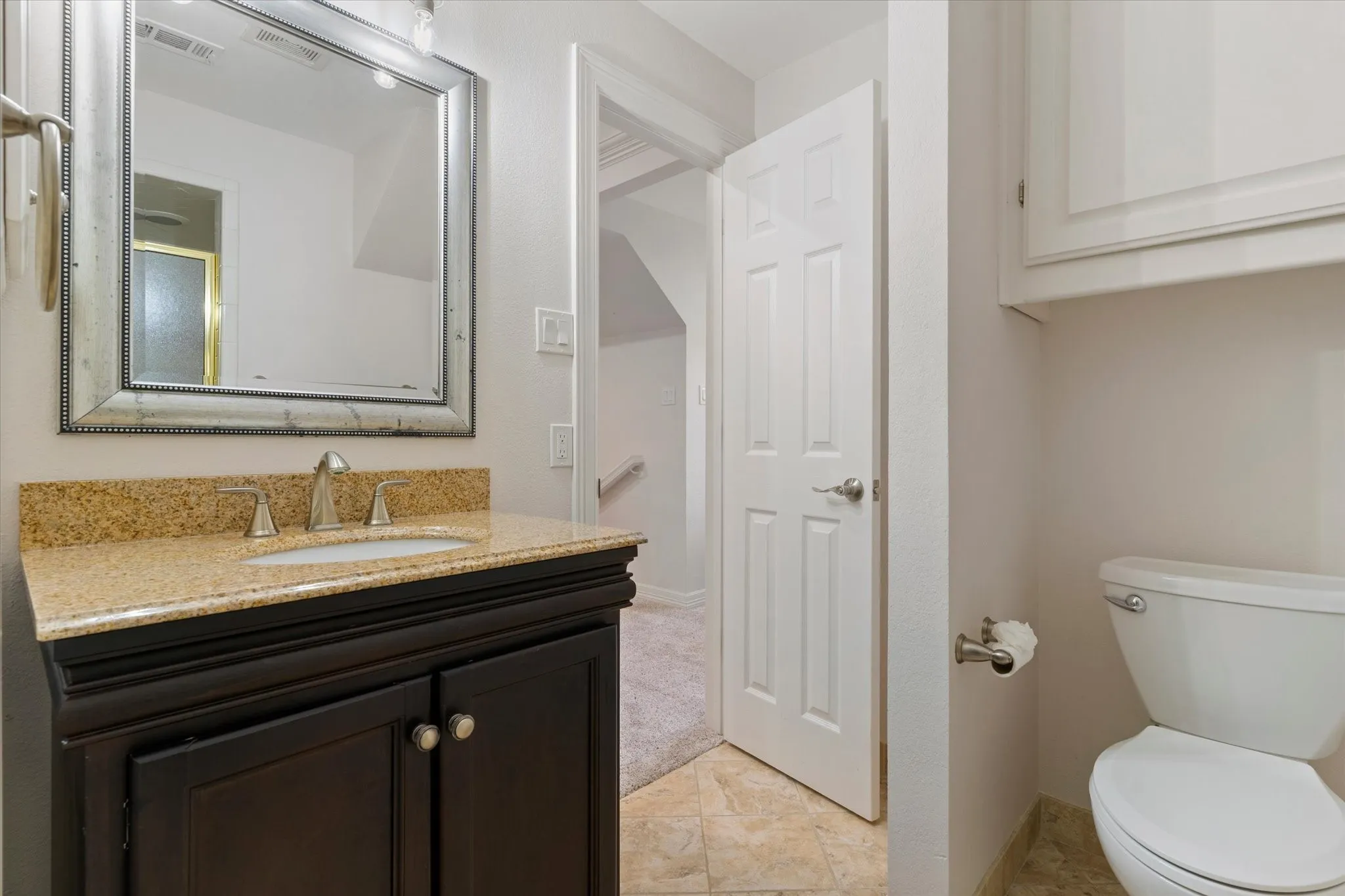 Single Family Residence For Sale in Tarrant County , 501 Green Meadow Street N, Colleyville, Texas 76034, 5 Bedroom, 4 Bathroom, 2 Garage spaces, 2,900 Sqft, built in 1986, mls#21384904, Real Estate Agent in Colleyville, Homes For Sale in Tarrant county, Homes For Sale in Colleyville, Realtor in Colleyville Texas, Real Estate Brokerage Independent Realty Texas, Luminita Cordes Realtor