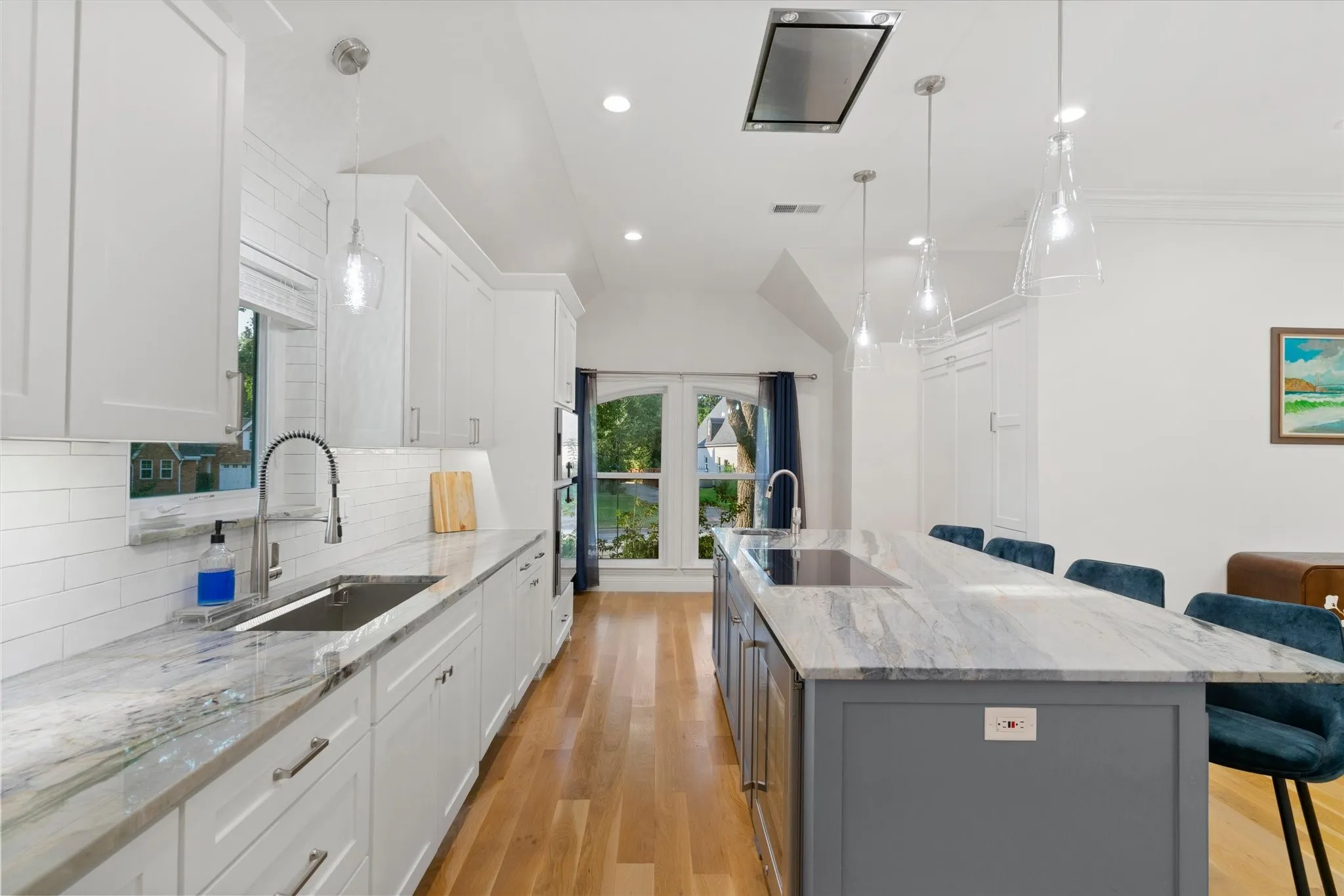 Single Family Residence For Sale in Tarrant County , 501 Green Meadow Street N, Colleyville, Texas 76034, 5 Bedroom, 4 Bathroom, 2 Garage spaces, 2,900 Sqft, built in 1986, mls#21384904, Real Estate Agent in Colleyville, Homes For Sale in Tarrant county, Homes For Sale in Colleyville, Realtor in Colleyville Texas, Real Estate Brokerage Independent Realty Texas, Luminita Cordes Realtor