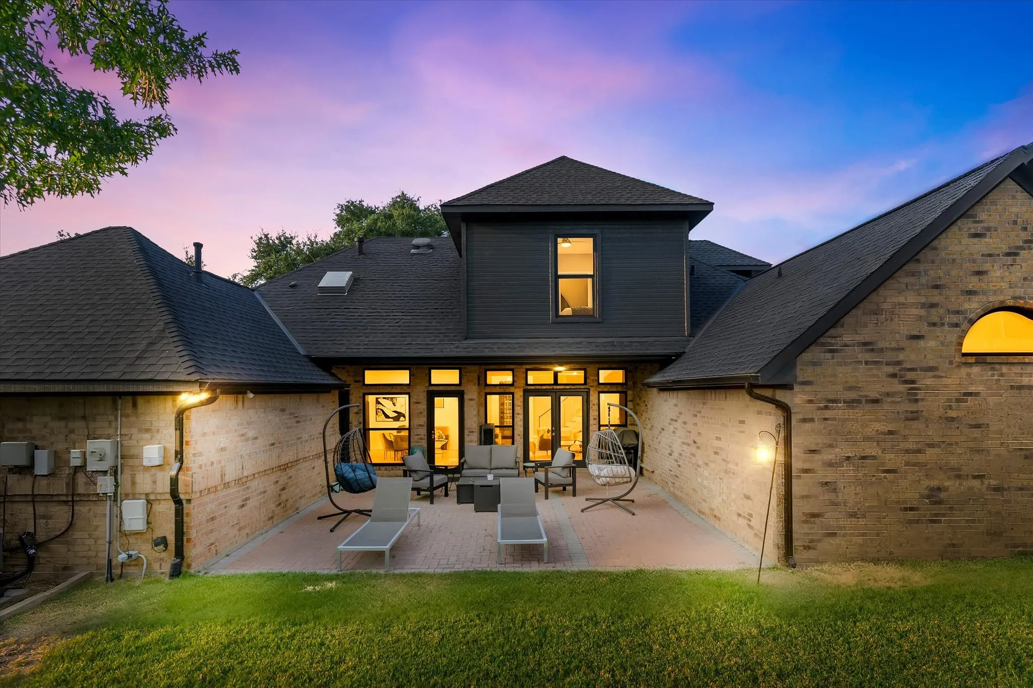 Single Family Residence For Sale in Tarrant County , 501 Green Meadow Street N, Colleyville, Texas 76034, 5 Bedroom, 4 Bathroom, 2 Garage spaces, 2,900 Sqft, built in 1986, mls#21384904, Real Estate Agent in Colleyville, Homes For Sale in Tarrant county, Homes For Sale in Colleyville, Realtor in Colleyville Texas, Real Estate Brokerage Independent Realty Texas, Luminita Cordes Realtor