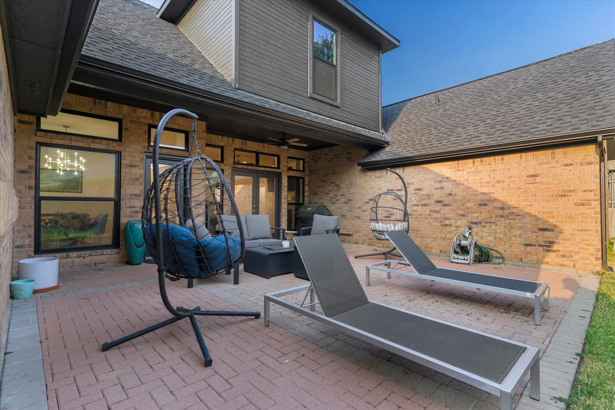 Single Family Residence For Sale in Tarrant County , 501 Green Meadow Street N, Colleyville, Texas 76034, 5 Bedroom, 4 Bathroom, 2 Garage spaces, 2,900 Sqft, built in 1986, mls#21384904, Real Estate Agent in Colleyville, Homes For Sale in Tarrant county, Homes For Sale in Colleyville, Realtor in Colleyville Texas, Real Estate Brokerage Independent Realty Texas, Luminita Cordes Realtor
