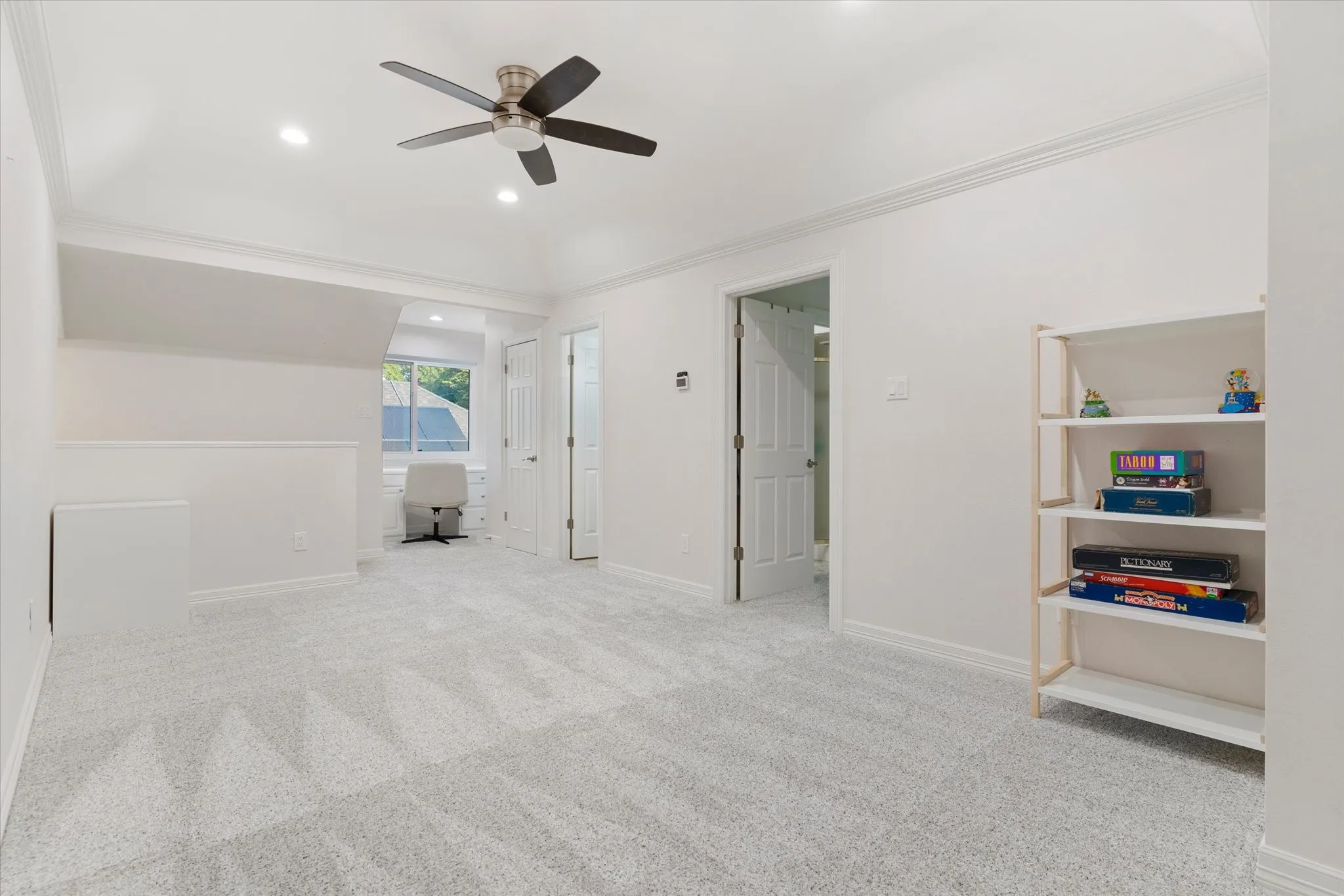 Single Family Residence For Sale in Tarrant County , 501 Green Meadow Street N, Colleyville, Texas 76034, 5 Bedroom, 4 Bathroom, 2 Garage spaces, 2,900 Sqft, built in 1986, mls#21384904, Real Estate Agent in Colleyville, Homes For Sale in Tarrant county, Homes For Sale in Colleyville, Realtor in Colleyville Texas, Real Estate Brokerage Independent Realty Texas, Luminita Cordes Realtor