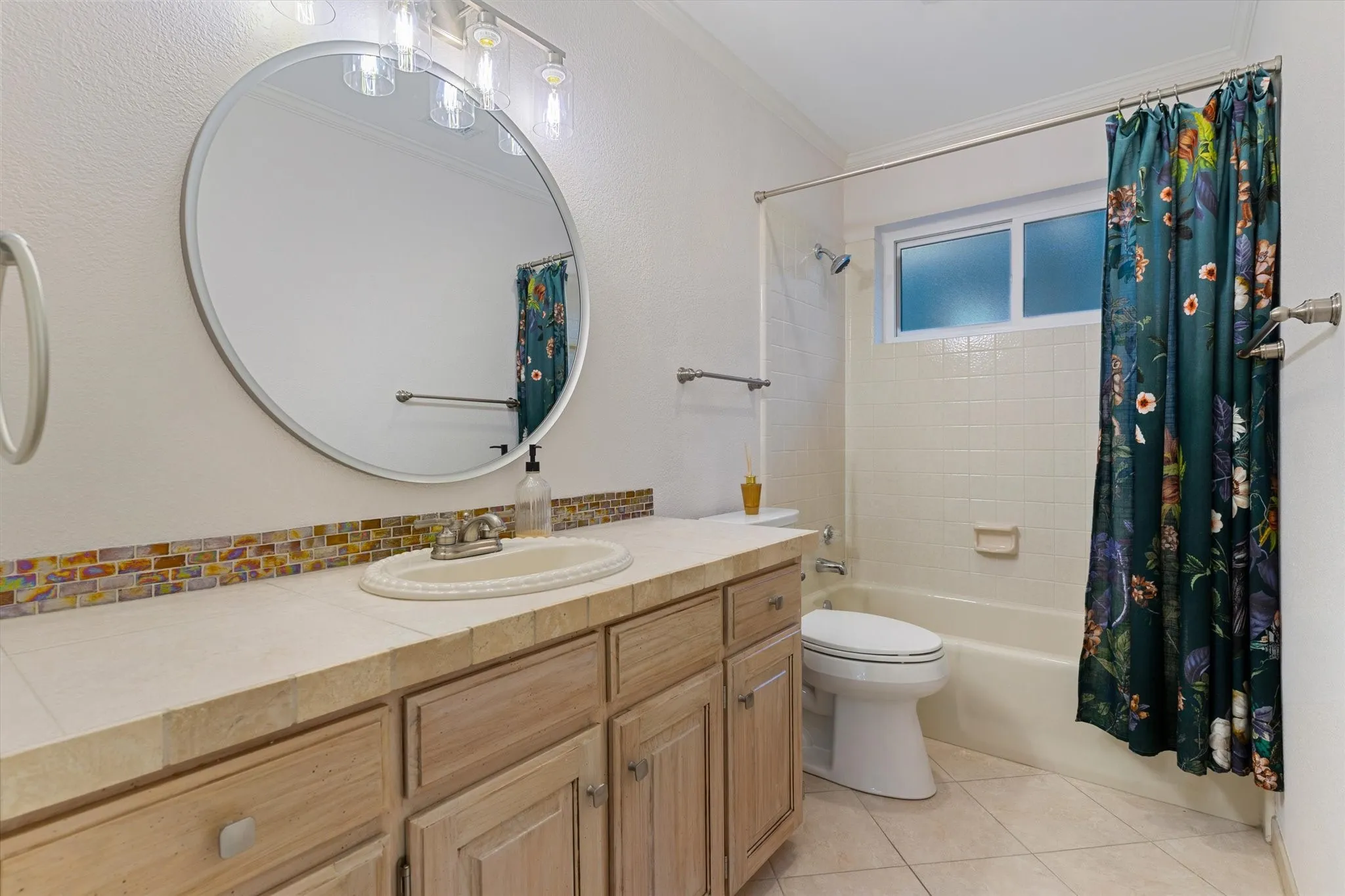 Single Family Residence For Sale in Tarrant County , 501 Green Meadow Street N, Colleyville, Texas 76034, 5 Bedroom, 4 Bathroom, 2 Garage spaces, 2,900 Sqft, built in 1986, mls#21384904, Real Estate Agent in Colleyville, Homes For Sale in Tarrant county, Homes For Sale in Colleyville, Realtor in Colleyville Texas, Real Estate Brokerage Independent Realty Texas, Luminita Cordes Realtor