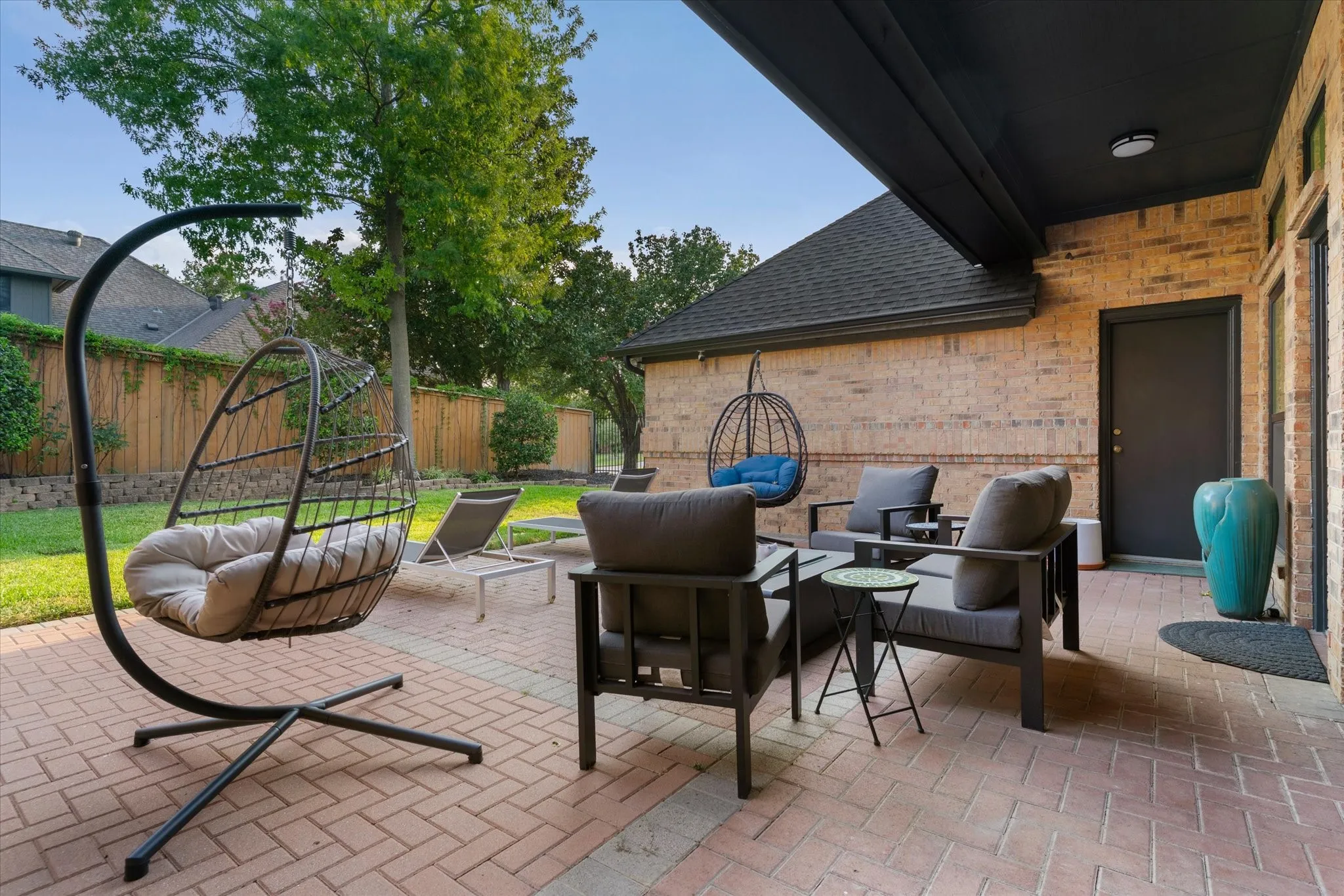 Single Family Residence For Sale in Tarrant County , 501 Green Meadow Street N, Colleyville, Texas 76034, 5 Bedroom, 4 Bathroom, 2 Garage spaces, 2,900 Sqft, built in 1986, mls#21384904, Real Estate Agent in Colleyville, Homes For Sale in Tarrant county, Homes For Sale in Colleyville, Realtor in Colleyville Texas, Real Estate Brokerage Independent Realty Texas, Luminita Cordes Realtor