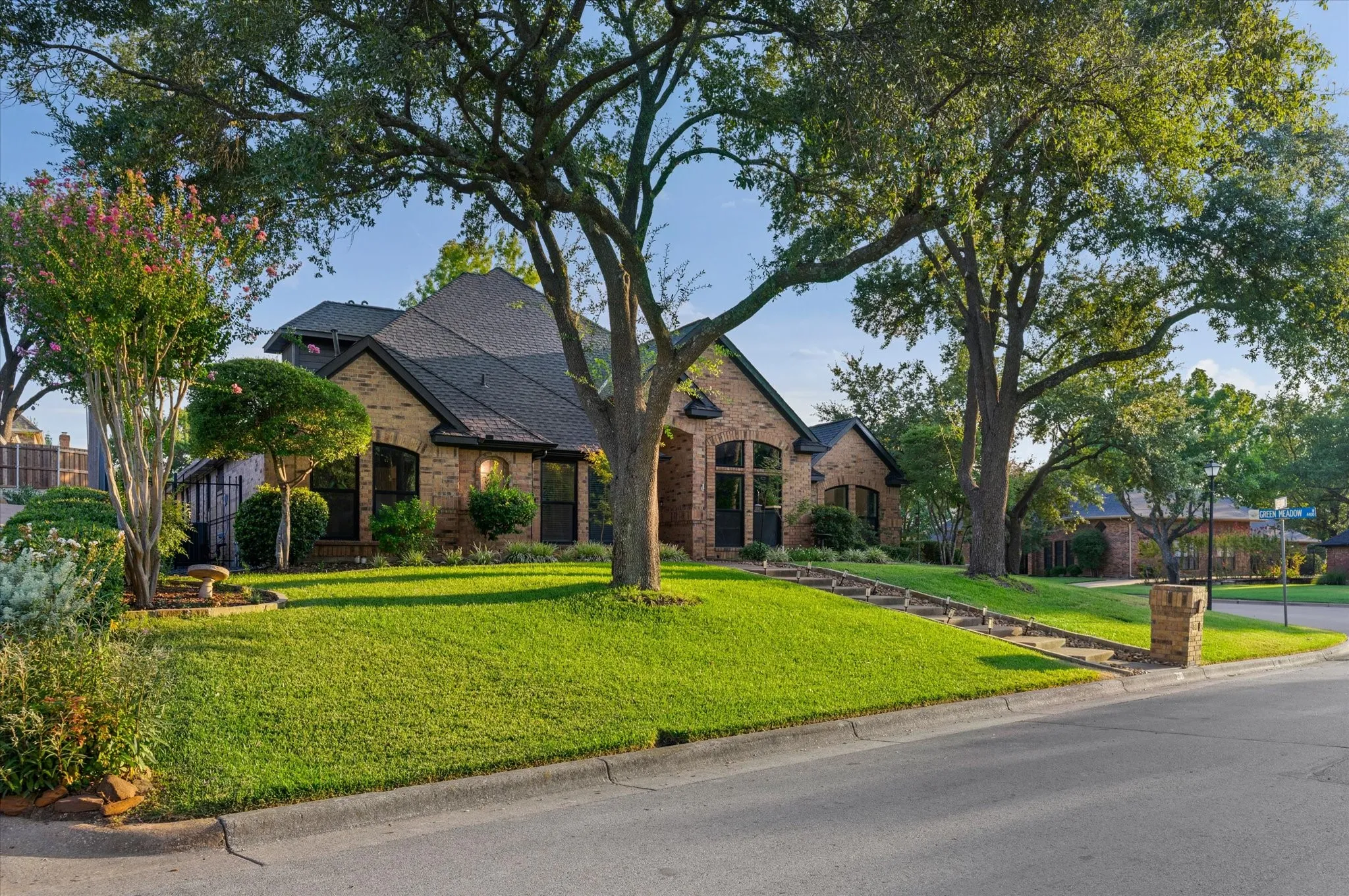 Single Family Residence For Sale in Tarrant County , 501 Green Meadow Street N, Colleyville, Texas 76034, 5 Bedroom, 4 Bathroom, 2 Garage spaces, 2,900 Sqft, built in 1986, mls#21384904, Real Estate Agent in Colleyville, Homes For Sale in Tarrant county, Homes For Sale in Colleyville, Realtor in Colleyville Texas, Real Estate Brokerage Independent Realty Texas, Luminita Cordes Realtor