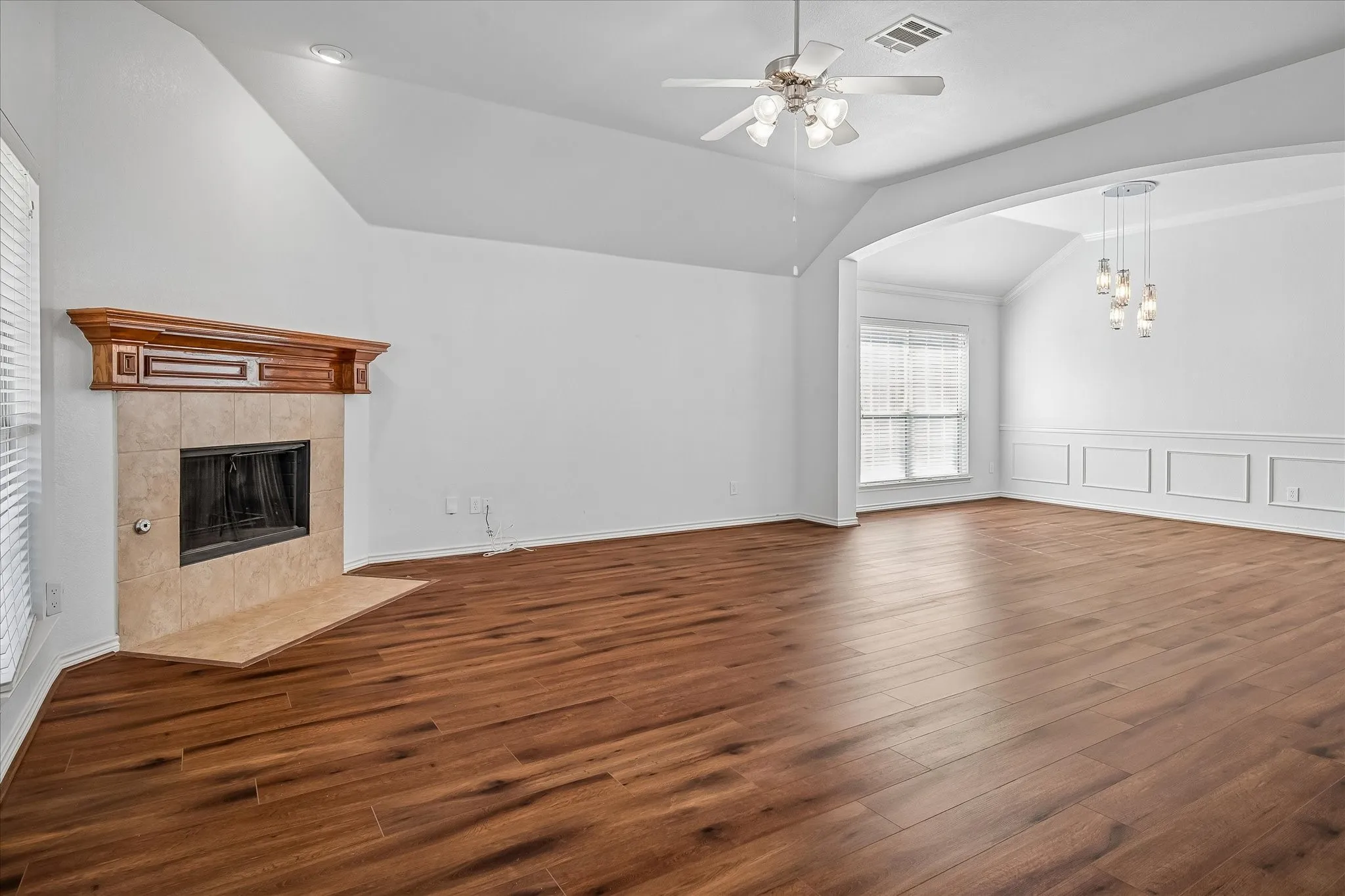 Single Family Residence For Sale in Collin County , 8016 Silverado Trail, Mc Kinney, Texas 75070, 4 Bedroom, 2 Bathroom, 2 Garage spaces, 2,229 Sqft, built in 2006, mls#21389202, Real Estate Agent in Mc Kinney, Homes For Sale in Collin county, Homes For Sale in Mc Kinney, Realtor in Mc Kinney Texas, Real Estate Brokerage Independent Realty Texas, Luminita Cordes Realtor