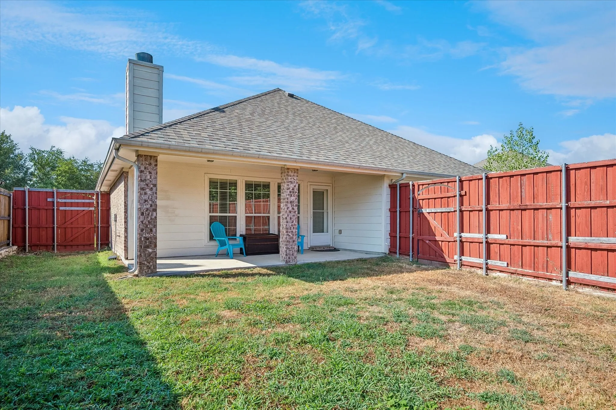 Single Family Residence For Sale in Collin County , 8016 Silverado Trail, Mc Kinney, Texas 75070, 4 Bedroom, 2 Bathroom, 2 Garage spaces, 2,229 Sqft, built in 2006, mls#21389202, Real Estate Agent in Mc Kinney, Homes For Sale in Collin county, Homes For Sale in Mc Kinney, Realtor in Mc Kinney Texas, Real Estate Brokerage Independent Realty Texas, Luminita Cordes Realtor
