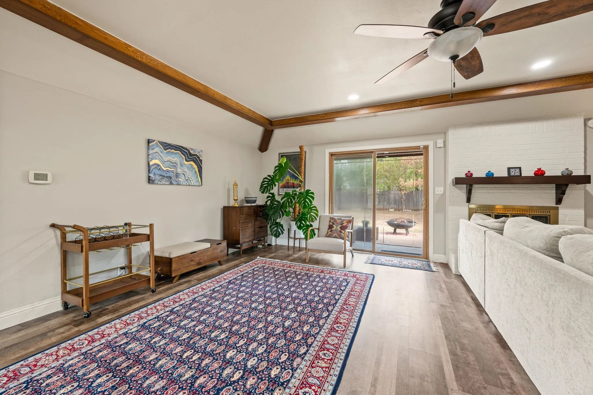 Single Family Residence For Sale in Tarrant County , 7613 N Richland Boulevard, North Richland Hills, Texas 76180, 3 Bedroom, 2 Bathroom, 2 Garage spaces, 1,565 Sqft, built in 1975, mls#21380868, Real Estate Agent in North Richland Hills, Homes For Sale in Tarrant county, Homes For Sale in North Richland Hills, Realtor in North Richland Hills Texas, Real Estate Brokerage Independent Realty Texas, Luminita Cordes Realtor