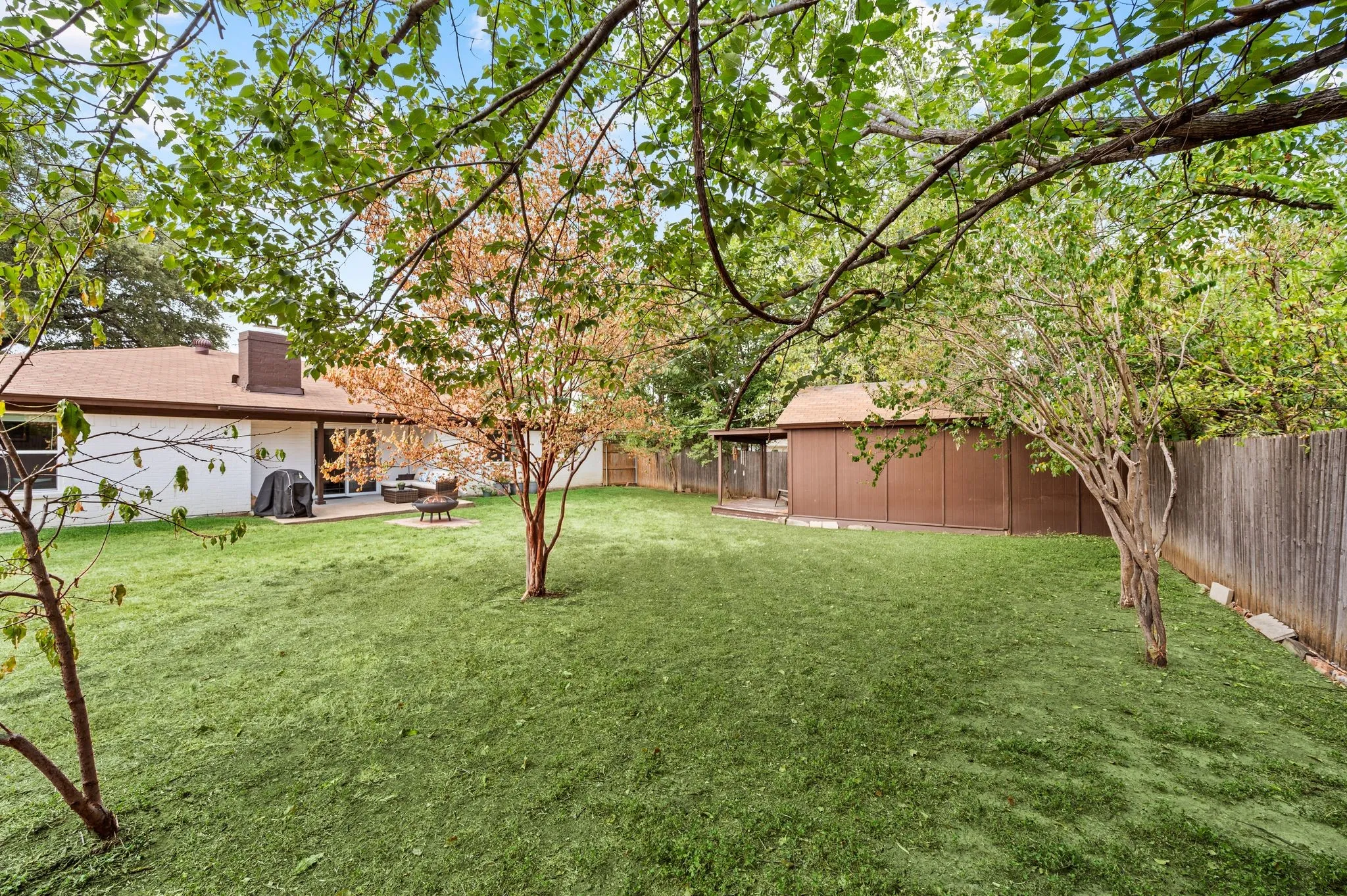 Single Family Residence For Sale in Tarrant County , 7613 N Richland Boulevard, North Richland Hills, Texas 76180, 3 Bedroom, 2 Bathroom, 2 Garage spaces, 1,565 Sqft, built in 1975, mls#21380868, Real Estate Agent in North Richland Hills, Homes For Sale in Tarrant county, Homes For Sale in North Richland Hills, Realtor in North Richland Hills Texas, Real Estate Brokerage Independent Realty Texas, Luminita Cordes Realtor