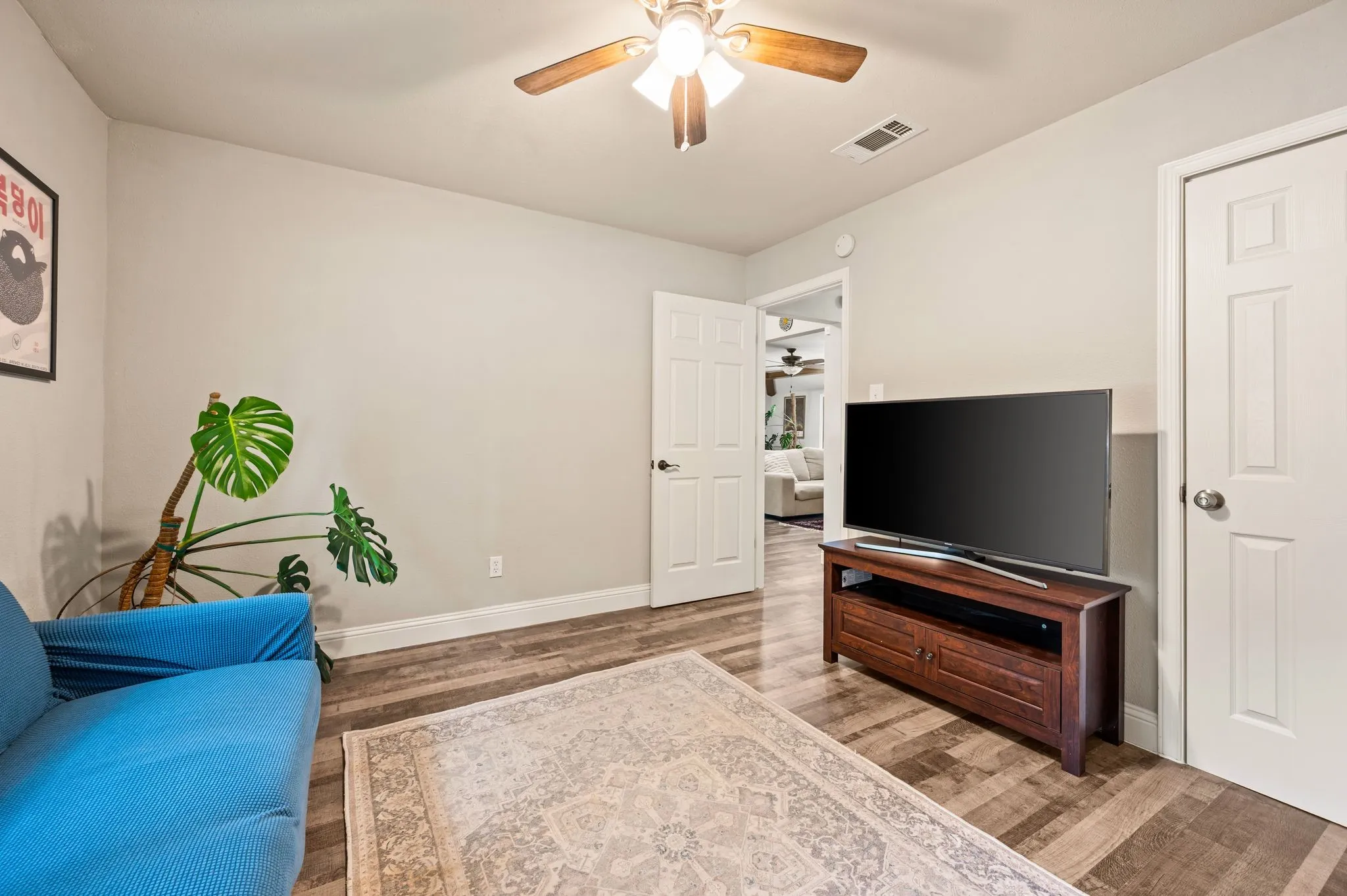 Single Family Residence For Sale in Tarrant County , 7613 N Richland Boulevard, North Richland Hills, Texas 76180, 3 Bedroom, 2 Bathroom, 2 Garage spaces, 1,565 Sqft, built in 1975, mls#21380868, Real Estate Agent in North Richland Hills, Homes For Sale in Tarrant county, Homes For Sale in North Richland Hills, Realtor in North Richland Hills Texas, Real Estate Brokerage Independent Realty Texas, Luminita Cordes Realtor