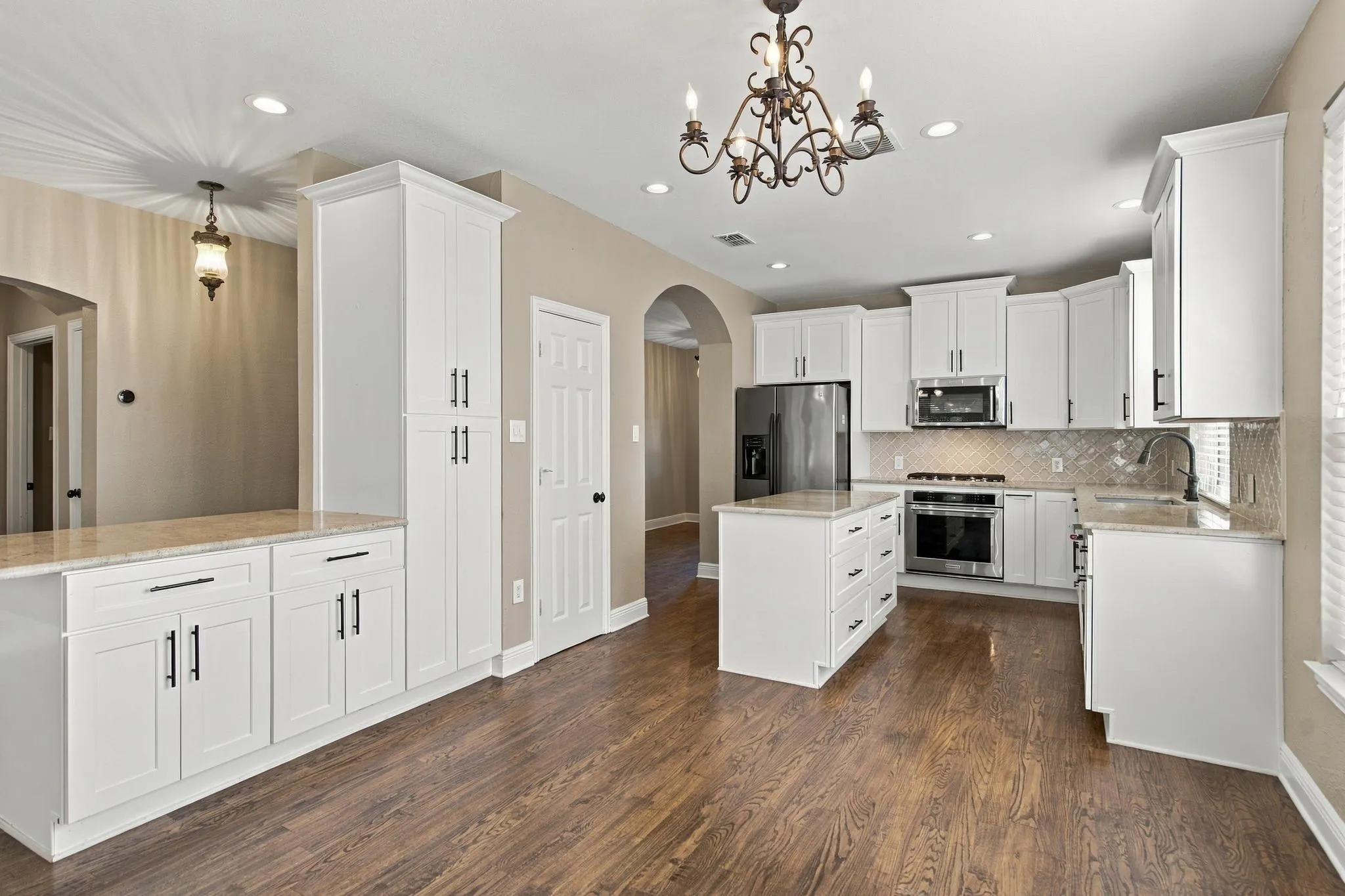 Single Family Residence For Sale in Denton County , 9991 Slick Rock Trail, Frisco, Texas 75033, 4 Bedroom, 3 Bathroom, 2 Garage spaces, 2,285 Sqft, built in 2001, mls#21385971, Real Estate Agent in Frisco, Homes For Sale in Denton county, Homes For Sale in Frisco, Realtor in Frisco Texas, Real Estate Brokerage Independent Realty Texas, Luminita Cordes Realtor