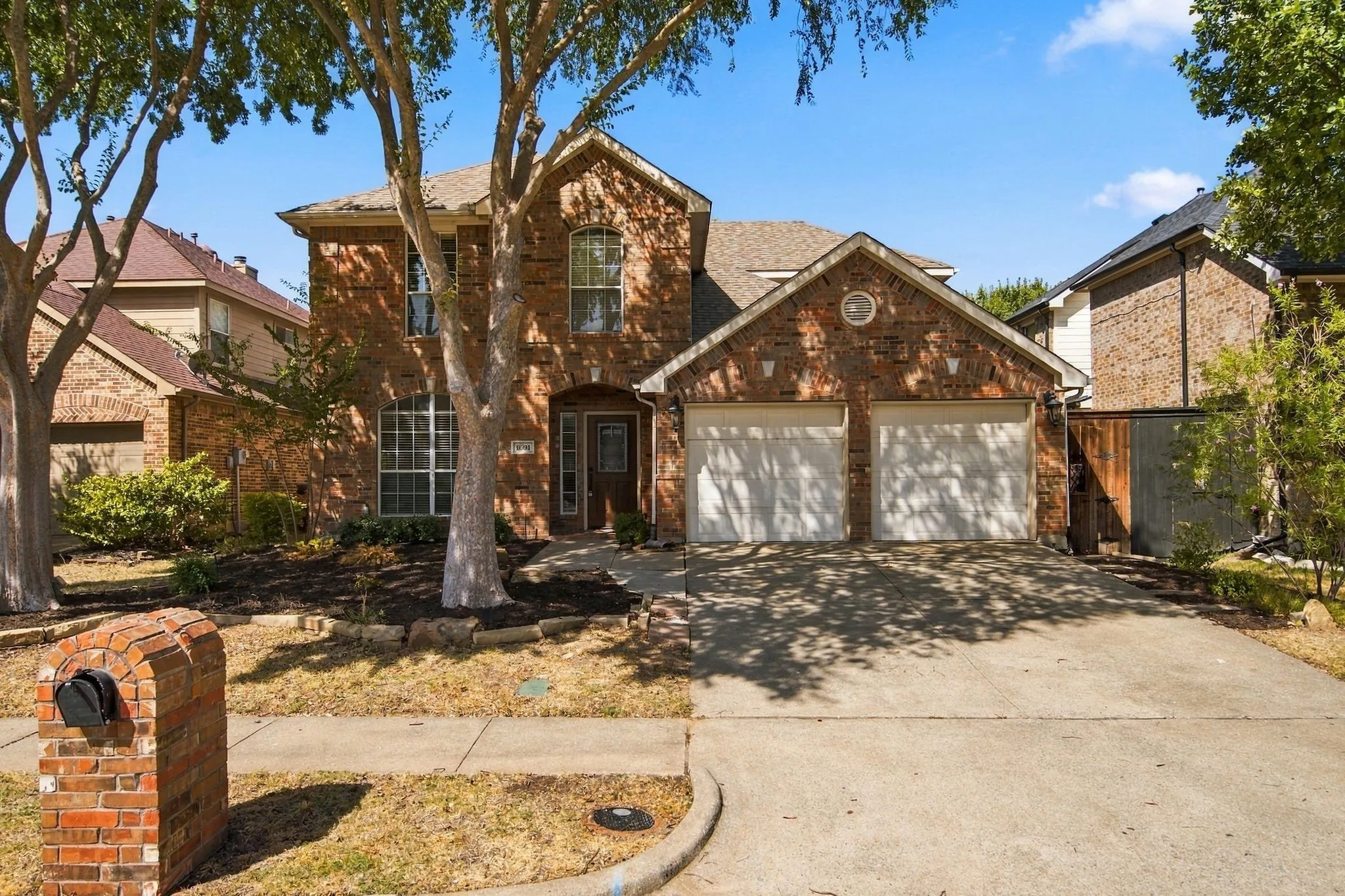 Single Family Residence For Sale in Denton County , 9991 Slick Rock Trail, Frisco, Texas 75033, 4 Bedroom, 3 Bathroom, 2 Garage spaces, 2,285 Sqft, built in 2001, mls#21385971, Real Estate Agent in Frisco, Homes For Sale in Denton county, Homes For Sale in Frisco, Realtor in Frisco Texas, Real Estate Brokerage Independent Realty Texas, Luminita Cordes Realtor