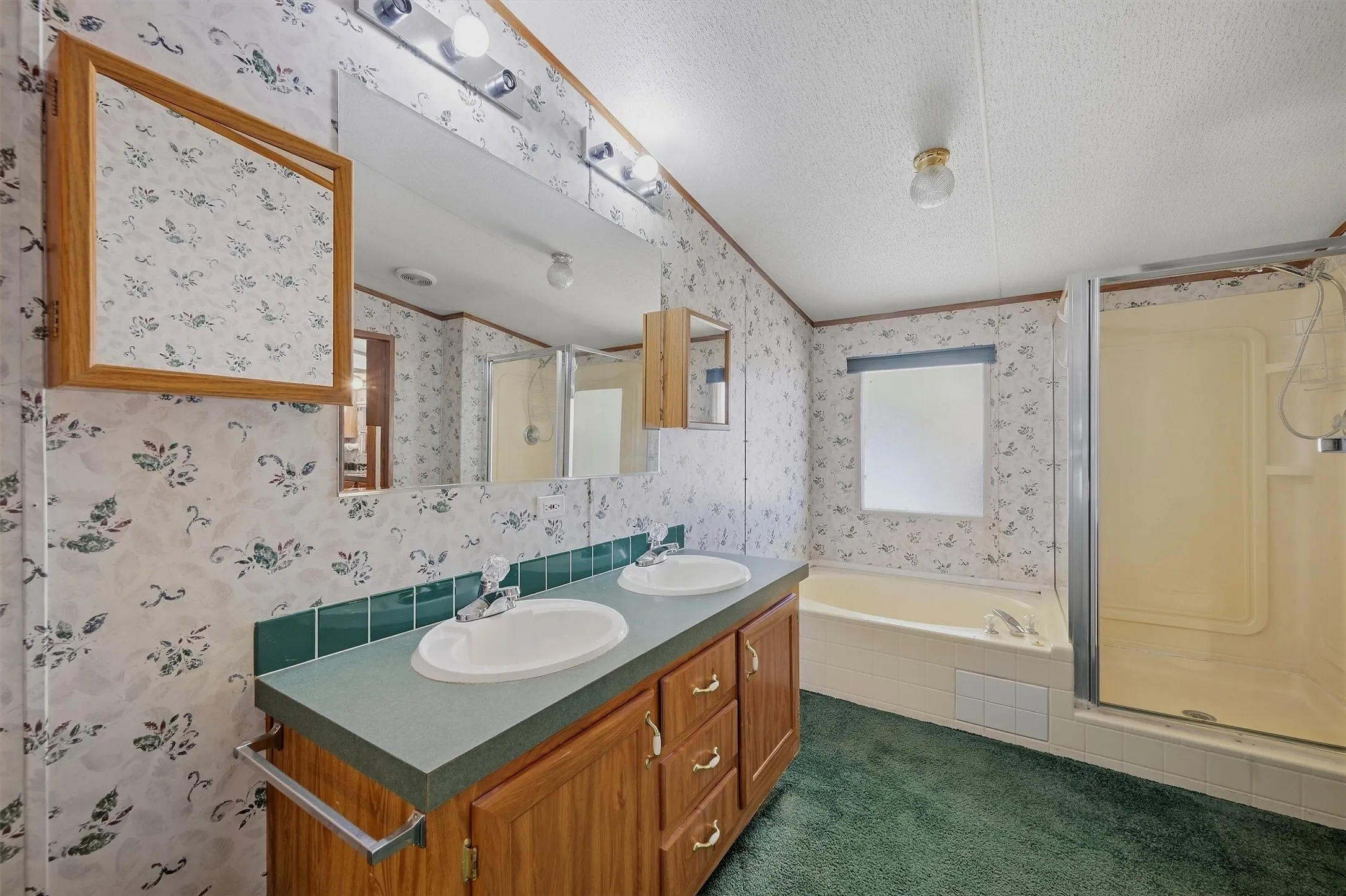 Mobile Home For Sale in Grayson County , 65 Red Sea Boulevard, Pottsboro, Texas 75076, 3 Bedroom, 2 Bathroom, Garage spaces, 1,664 Sqft, built in 2000, mls#21387473, Real Estate Agent in Pottsboro, Homes For Sale in Grayson county, Homes For Sale in Pottsboro, Realtor in Pottsboro Texas, Real Estate Brokerage Independent Realty Texas, Luminita Cordes Realtor