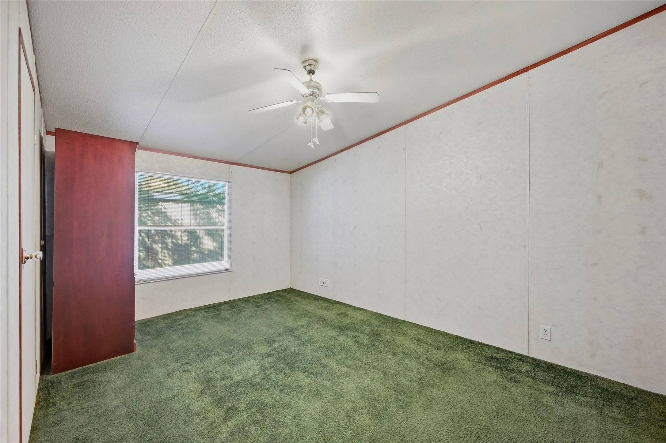 Mobile Home For Sale in Grayson County , 65 Red Sea Boulevard, Pottsboro, Texas 75076, 3 Bedroom, 2 Bathroom, Garage spaces, 1,664 Sqft, built in 2000, mls#21387473, Real Estate Agent in Pottsboro, Homes For Sale in Grayson county, Homes For Sale in Pottsboro, Realtor in Pottsboro Texas, Real Estate Brokerage Independent Realty Texas, Luminita Cordes Realtor