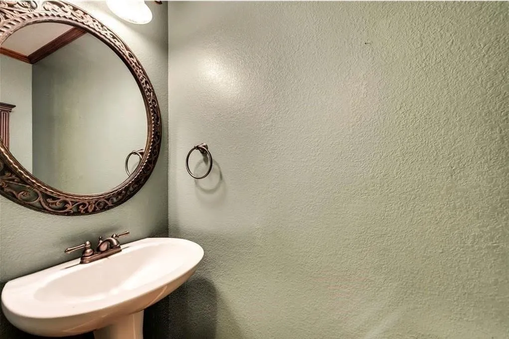 Single Family Residence For Rent in Tarrant County , 313 Londonderry Lane, Mansfield, Texas 76063, 4 Bedroom, 3 Bathroom, 2 Garage spaces, 2,411 Sqft, built in 2000, mls#21389802, Real Estate Agent in Mansfield, Homes For Rent in Tarrant county, Homes For Rent in Mansfield, Realtor in Mansfield Texas, Real Estate Brokerage Independent Realty Texas, Luminita Cordes Realtor