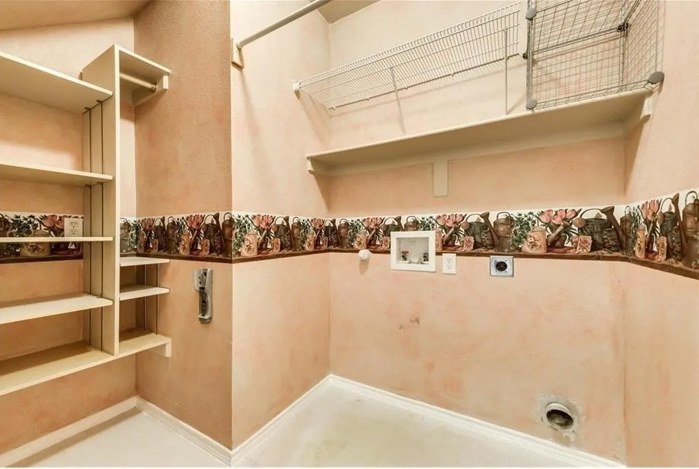 Single Family Residence For Rent in Tarrant County , 313 Londonderry Lane, Mansfield, Texas 76063, 4 Bedroom, 3 Bathroom, 2 Garage spaces, 2,411 Sqft, built in 2000, mls#21389802, Real Estate Agent in Mansfield, Homes For Rent in Tarrant county, Homes For Rent in Mansfield, Realtor in Mansfield Texas, Real Estate Brokerage Independent Realty Texas, Luminita Cordes Realtor