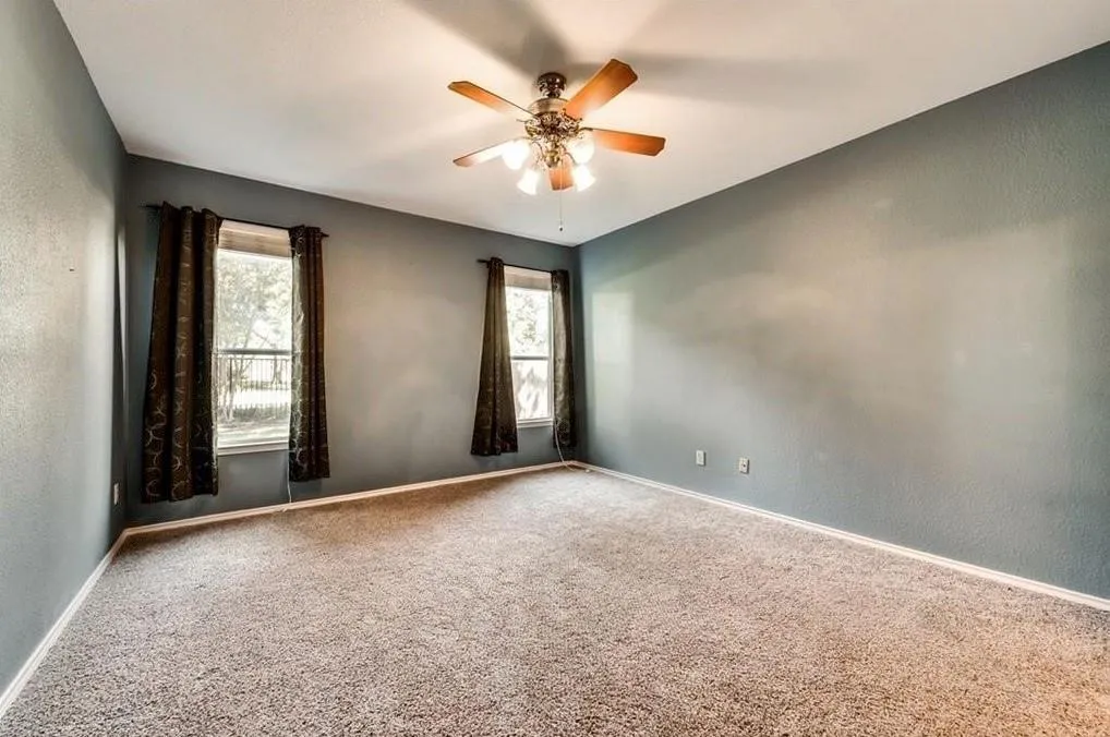 Single Family Residence For Rent in Tarrant County , 313 Londonderry Lane, Mansfield, Texas 76063, 4 Bedroom, 3 Bathroom, 2 Garage spaces, 2,411 Sqft, built in 2000, mls#21389802, Real Estate Agent in Mansfield, Homes For Rent in Tarrant county, Homes For Rent in Mansfield, Realtor in Mansfield Texas, Real Estate Brokerage Independent Realty Texas, Luminita Cordes Realtor