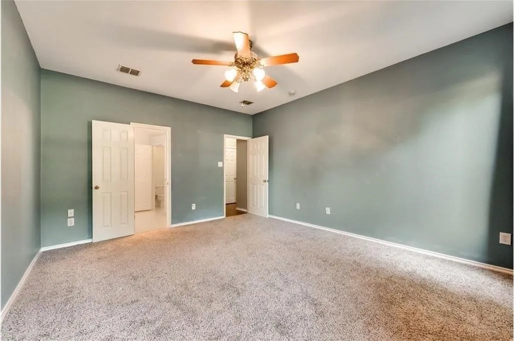 Single Family Residence For Rent in Tarrant County , 313 Londonderry Lane, Mansfield, Texas 76063, 4 Bedroom, 3 Bathroom, 2 Garage spaces, 2,411 Sqft, built in 2000, mls#21389802, Real Estate Agent in Mansfield, Homes For Rent in Tarrant county, Homes For Rent in Mansfield, Realtor in Mansfield Texas, Real Estate Brokerage Independent Realty Texas, Luminita Cordes Realtor