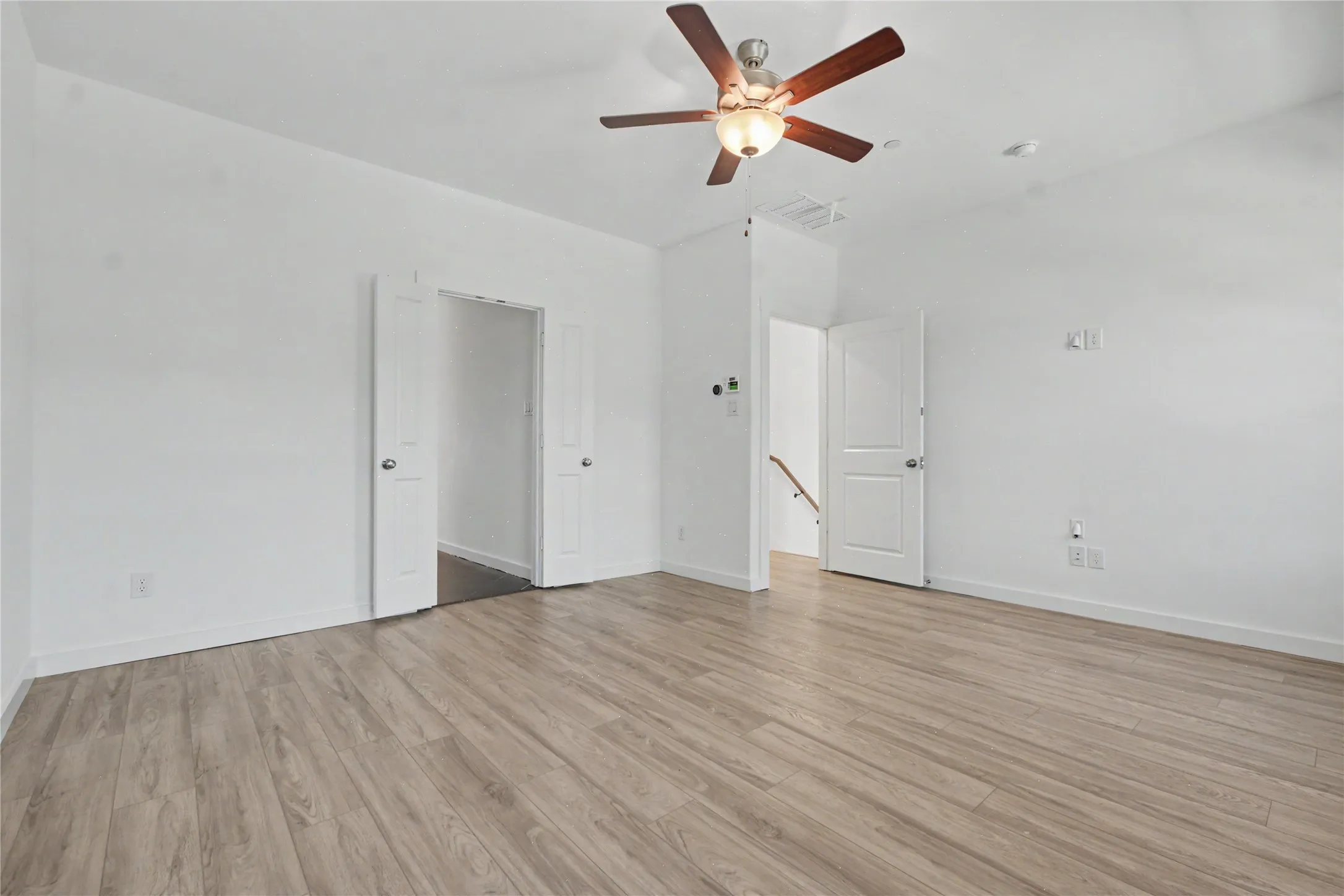 Townhouse For Rent in Tarrant County , 4533 English Maple Drive, Arlington, Texas 76005, 2 Bedroom, 3 Bathroom, 2 Garage spaces, 1,832 Sqft, built in 2021, mls#21389456, Real Estate Agent in Arlington, Homes For Rent in Tarrant county, Homes For Rent in Arlington, Realtor in Arlington Texas, Real Estate Brokerage Independent Realty Texas, Luminita Cordes Realtor