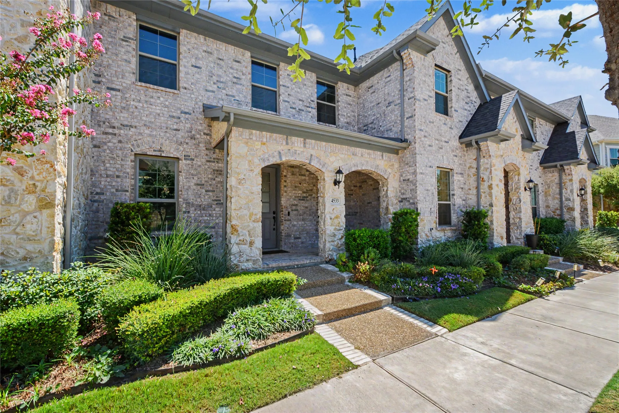 Townhouse For Rent in Tarrant County , 4533 English Maple Drive, Arlington, Texas 76005, 2 Bedroom, 3 Bathroom, 2 Garage spaces, 1,832 Sqft, built in 2021, mls#21389456, Real Estate Agent in Arlington, Homes For Rent in Tarrant county, Homes For Rent in Arlington, Realtor in Arlington Texas, Real Estate Brokerage Independent Realty Texas, Luminita Cordes Realtor
