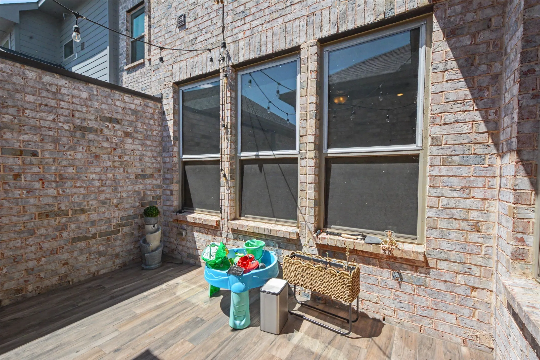 Townhouse For Rent in Tarrant County , 4533 English Maple Drive, Arlington, Texas 76005, 2 Bedroom, 3 Bathroom, 2 Garage spaces, 1,832 Sqft, built in 2021, mls#21389456, Real Estate Agent in Arlington, Homes For Rent in Tarrant county, Homes For Rent in Arlington, Realtor in Arlington Texas, Real Estate Brokerage Independent Realty Texas, Luminita Cordes Realtor