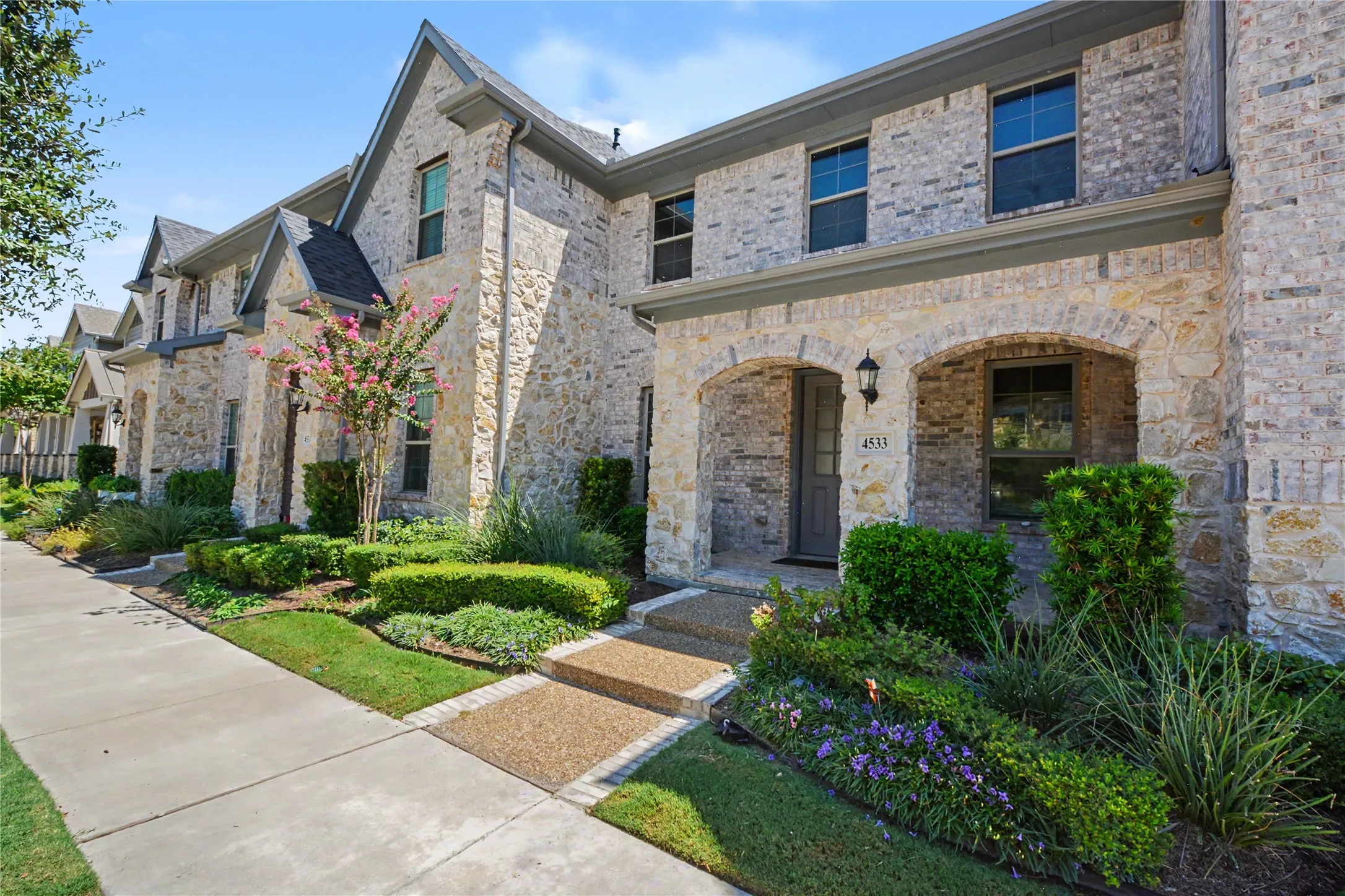 Townhouse For Rent in Tarrant County , 4533 English Maple Drive, Arlington, Texas 76005, 2 Bedroom, 3 Bathroom, 2 Garage spaces, 1,832 Sqft, built in 2021, mls#21389456, Real Estate Agent in Arlington, Homes For Rent in Tarrant county, Homes For Rent in Arlington, Realtor in Arlington Texas, Real Estate Brokerage Independent Realty Texas, Luminita Cordes Realtor