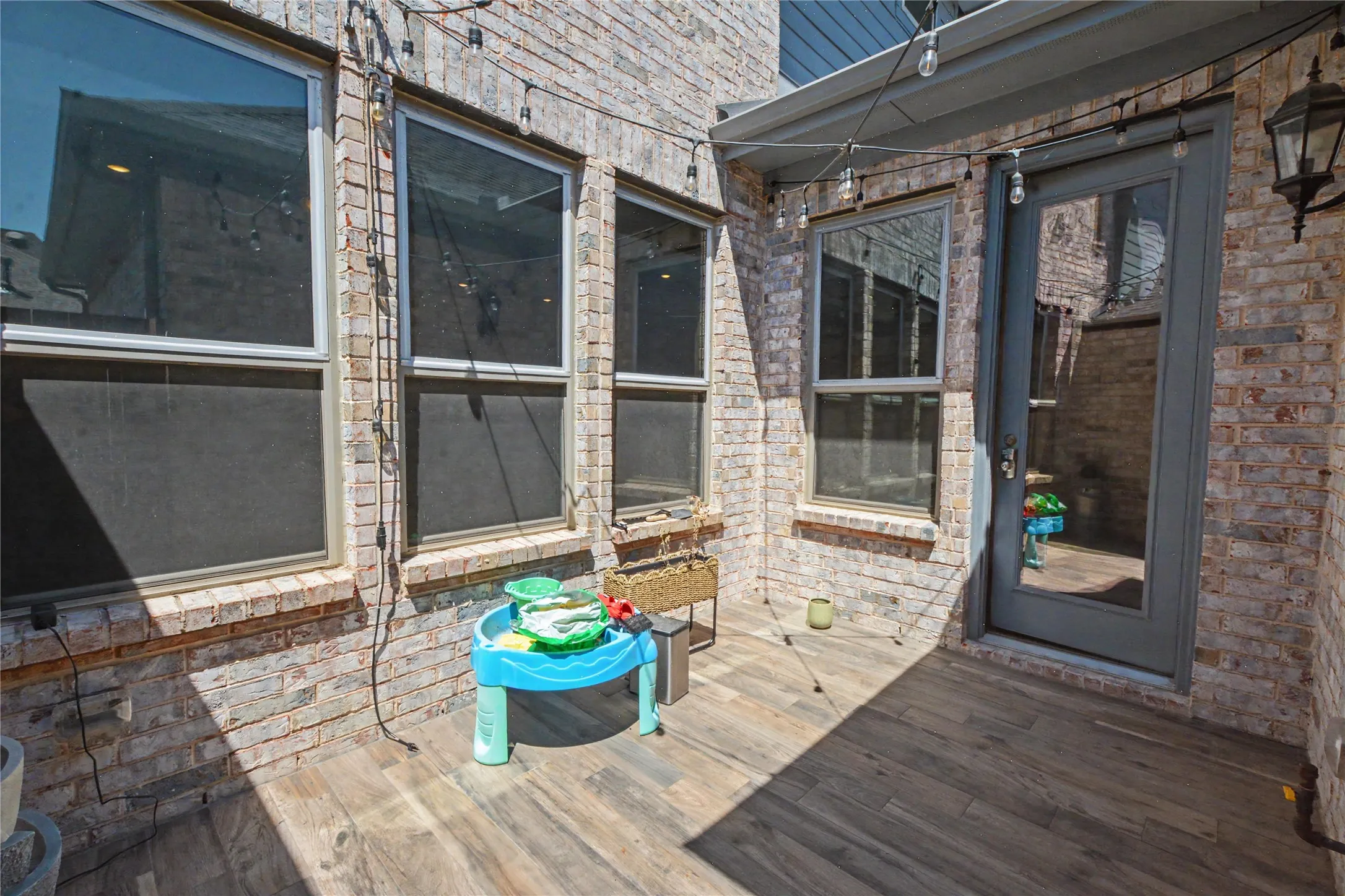 Townhouse For Rent in Tarrant County , 4533 English Maple Drive, Arlington, Texas 76005, 2 Bedroom, 3 Bathroom, 2 Garage spaces, 1,832 Sqft, built in 2021, mls#21389456, Real Estate Agent in Arlington, Homes For Rent in Tarrant county, Homes For Rent in Arlington, Realtor in Arlington Texas, Real Estate Brokerage Independent Realty Texas, Luminita Cordes Realtor