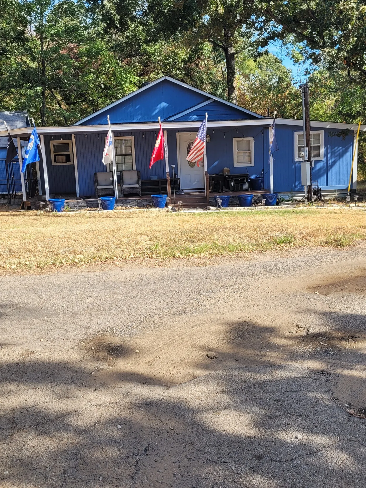 Single Family Residence For Sale in Rains County , 212 Private Road 7721, Emory, Texas 75440, 2 Bedroom, 1 Bathroom, 4 Garage spaces, 800 Sqft, built in 2000, mls#21390131, Real Estate Agent in Emory, Homes For Sale in Rains county, Homes For Sale in Emory, Realtor in Emory Texas, Real Estate Brokerage Independent Realty Texas, Luminita Cordes Realtor