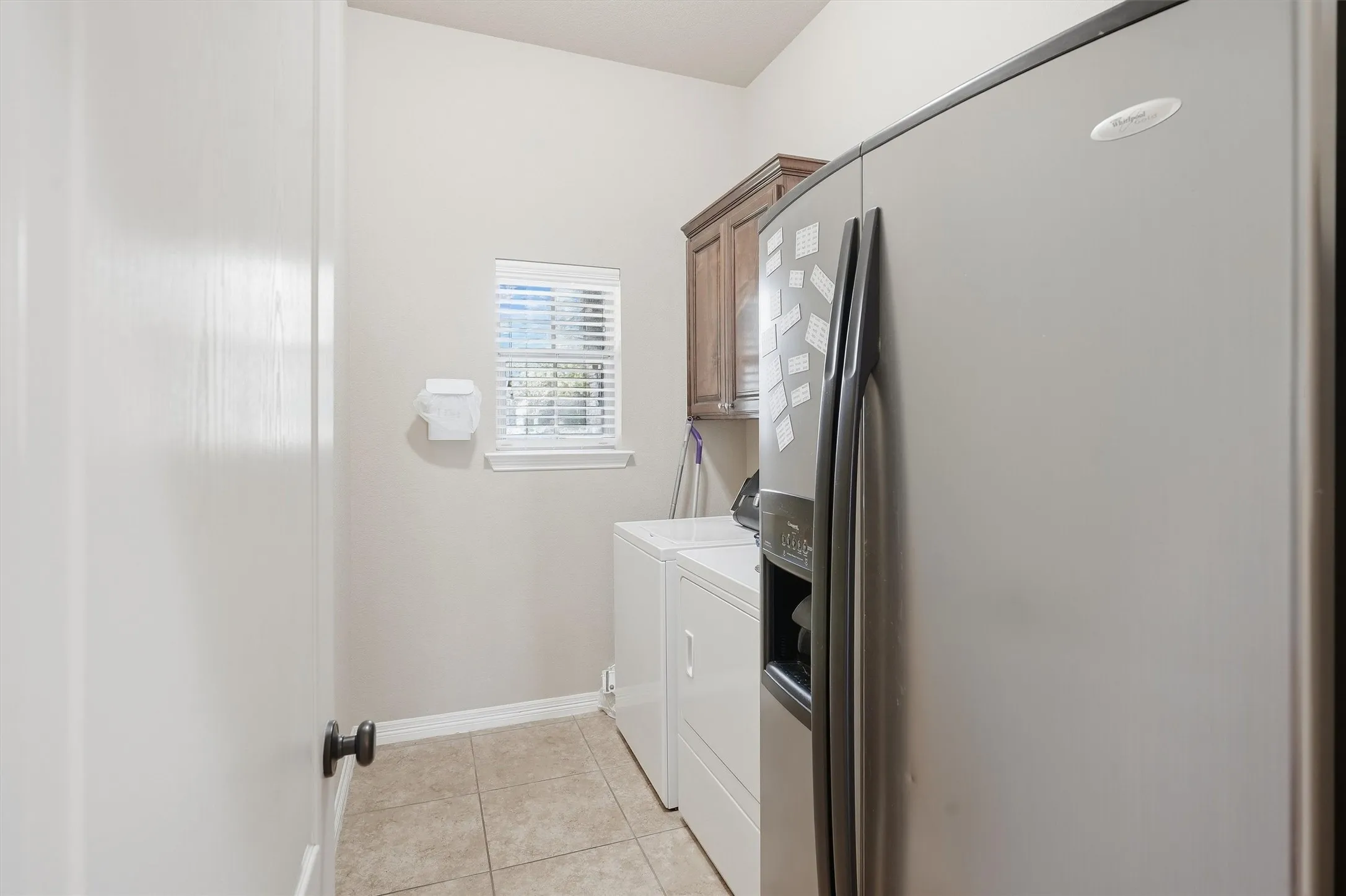 Single Family Residence For Sale in Tarrant County , 516 Magnolia Parkway, Benbrook, Texas 76126, 3 Bedroom, 3 Bathroom, 2 Garage spaces, 2,402 Sqft, built in 2010, mls#21388045, Real Estate Agent in Benbrook, Homes For Sale in Tarrant county, Homes For Sale in Benbrook, Realtor in Benbrook Texas, Real Estate Brokerage Independent Realty Texas, Luminita Cordes Realtor