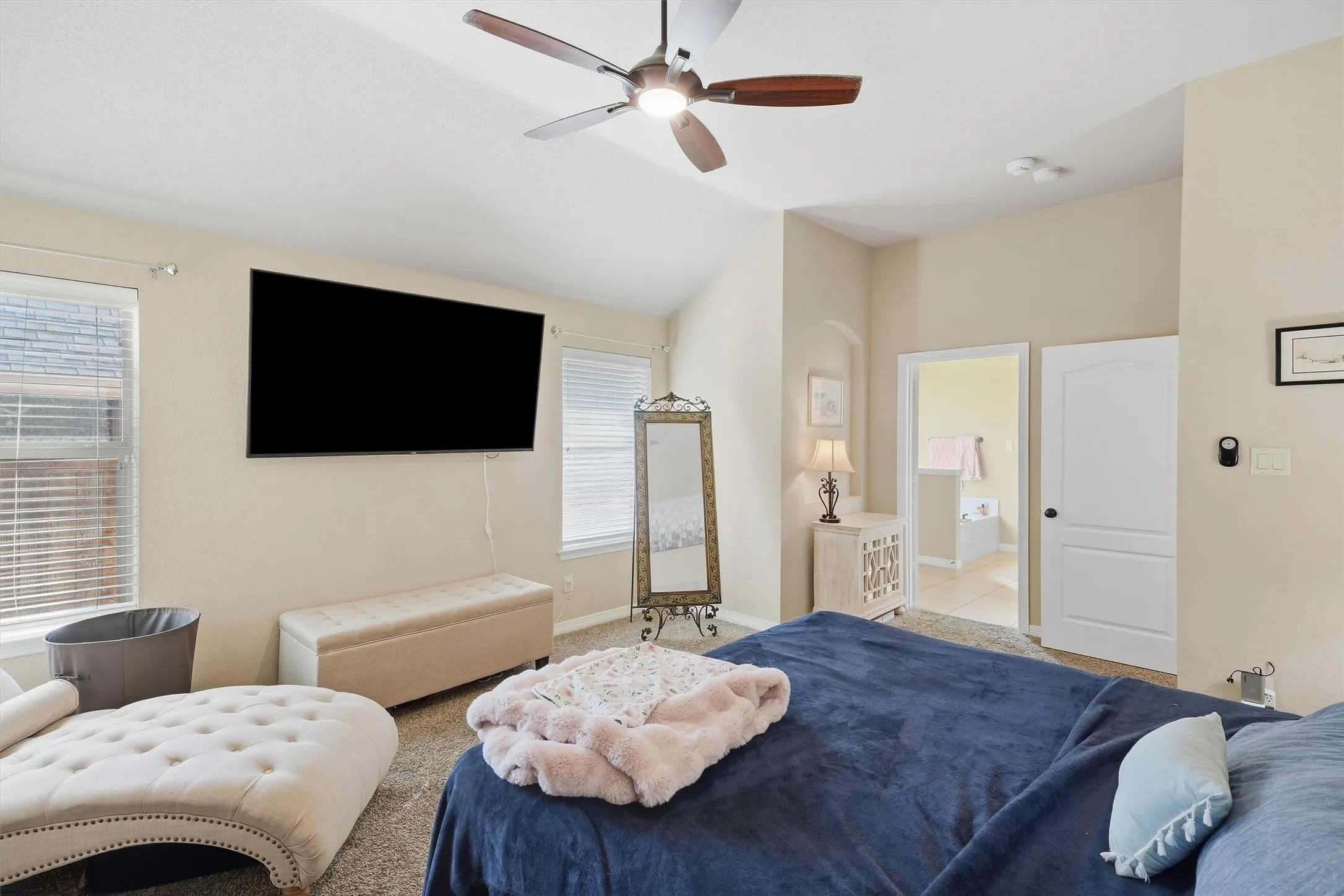 Single Family Residence For Sale in Tarrant County , 516 Magnolia Parkway, Benbrook, Texas 76126, 3 Bedroom, 3 Bathroom, 2 Garage spaces, 2,402 Sqft, built in 2010, mls#21388045, Real Estate Agent in Benbrook, Homes For Sale in Tarrant county, Homes For Sale in Benbrook, Realtor in Benbrook Texas, Real Estate Brokerage Independent Realty Texas, Luminita Cordes Realtor