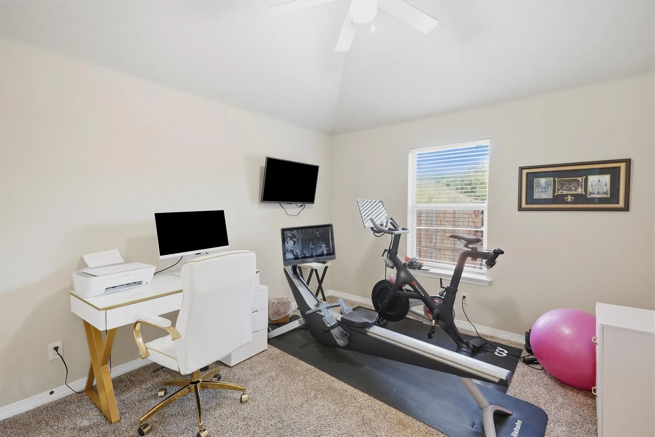 Single Family Residence For Sale in Tarrant County , 516 Magnolia Parkway, Benbrook, Texas 76126, 3 Bedroom, 3 Bathroom, 2 Garage spaces, 2,402 Sqft, built in 2010, mls#21388045, Real Estate Agent in Benbrook, Homes For Sale in Tarrant county, Homes For Sale in Benbrook, Realtor in Benbrook Texas, Real Estate Brokerage Independent Realty Texas, Luminita Cordes Realtor