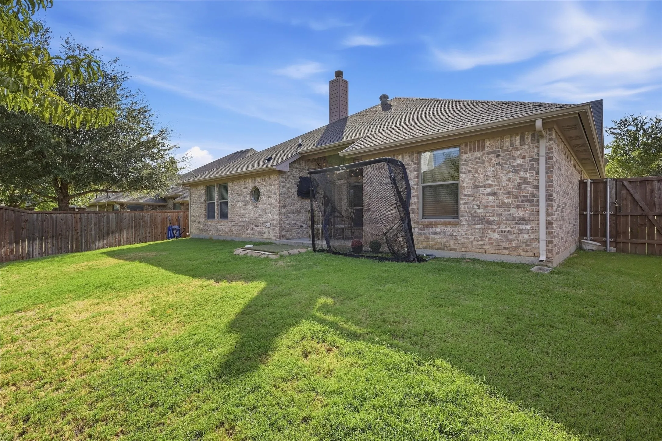 Single Family Residence For Sale in Tarrant County , 516 Magnolia Parkway, Benbrook, Texas 76126, 3 Bedroom, 3 Bathroom, 2 Garage spaces, 2,402 Sqft, built in 2010, mls#21388045, Real Estate Agent in Benbrook, Homes For Sale in Tarrant county, Homes For Sale in Benbrook, Realtor in Benbrook Texas, Real Estate Brokerage Independent Realty Texas, Luminita Cordes Realtor