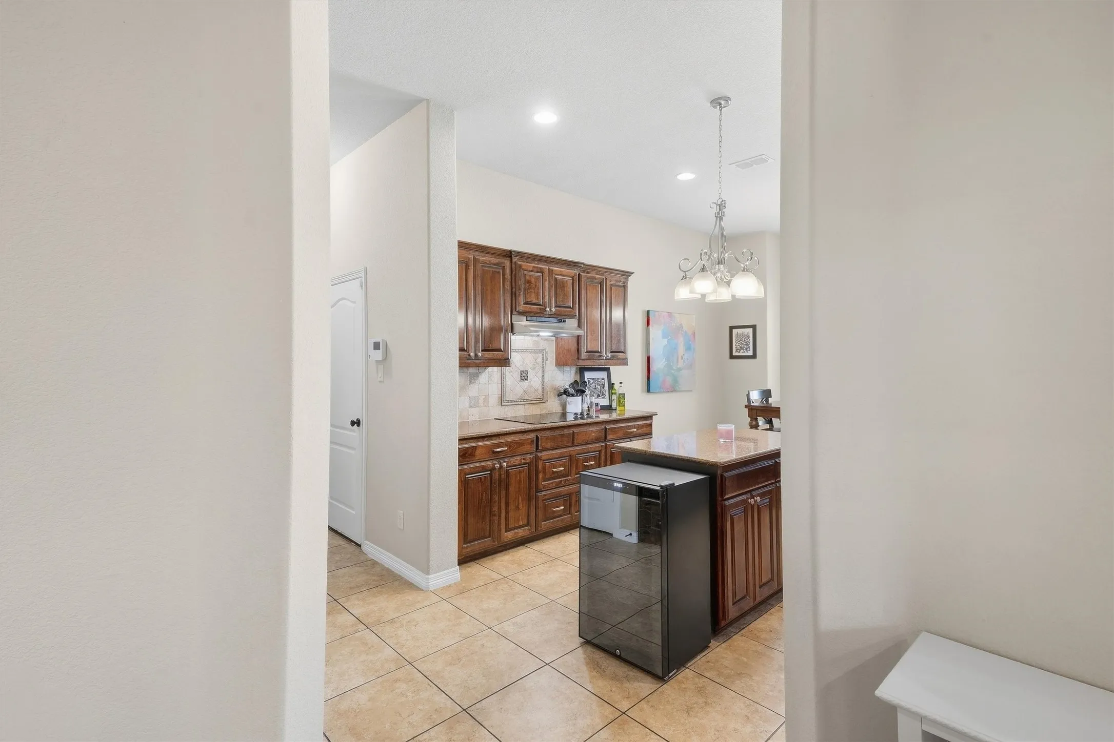 Single Family Residence For Sale in Tarrant County , 516 Magnolia Parkway, Benbrook, Texas 76126, 3 Bedroom, 3 Bathroom, 2 Garage spaces, 2,402 Sqft, built in 2010, mls#21388045, Real Estate Agent in Benbrook, Homes For Sale in Tarrant county, Homes For Sale in Benbrook, Realtor in Benbrook Texas, Real Estate Brokerage Independent Realty Texas, Luminita Cordes Realtor