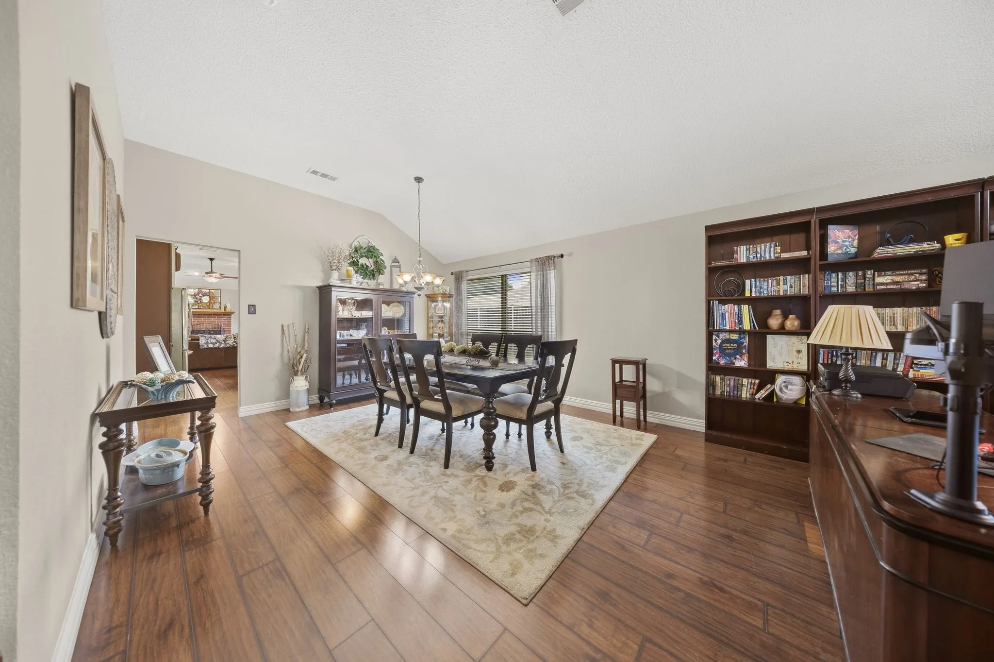 Single Family Residence For Sale in Dallas County , 1120 Regal Drive, Garland, Texas 75040, 4 Bedroom, 2 Bathroom, 2 Garage spaces, 1,940 Sqft, built in 1996, mls#21388945, Real Estate Agent in Garland, Homes For Sale in Dallas county, Homes For Sale in Garland, Realtor in Garland Texas, Real Estate Brokerage Independent Realty Texas, Luminita Cordes Realtor
