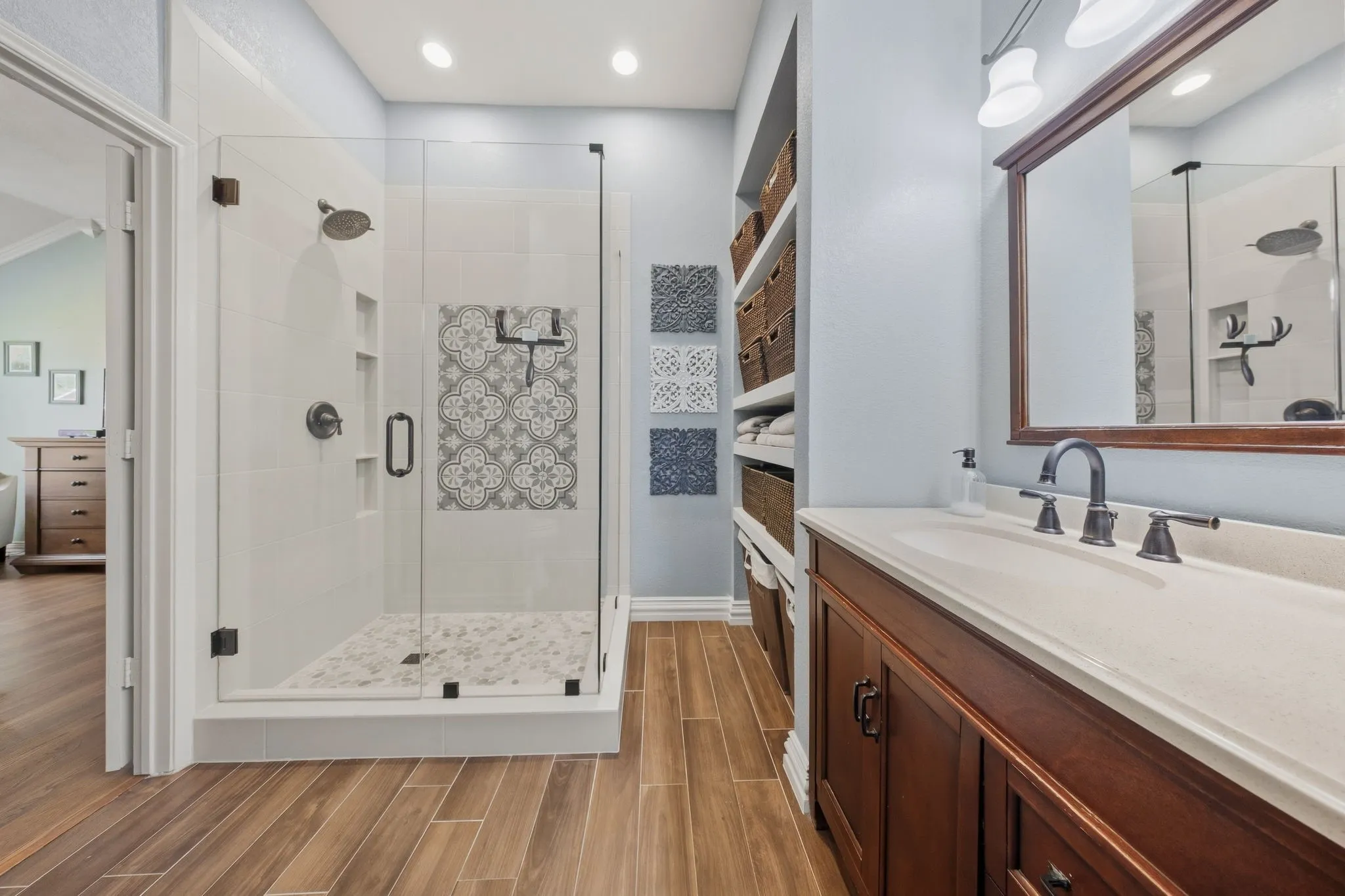 Single Family Residence For Sale in Dallas County , 1120 Regal Drive, Garland, Texas 75040, 4 Bedroom, 2 Bathroom, 2 Garage spaces, 1,940 Sqft, built in 1996, mls#21388945, Real Estate Agent in Garland, Homes For Sale in Dallas county, Homes For Sale in Garland, Realtor in Garland Texas, Real Estate Brokerage Independent Realty Texas, Luminita Cordes Realtor