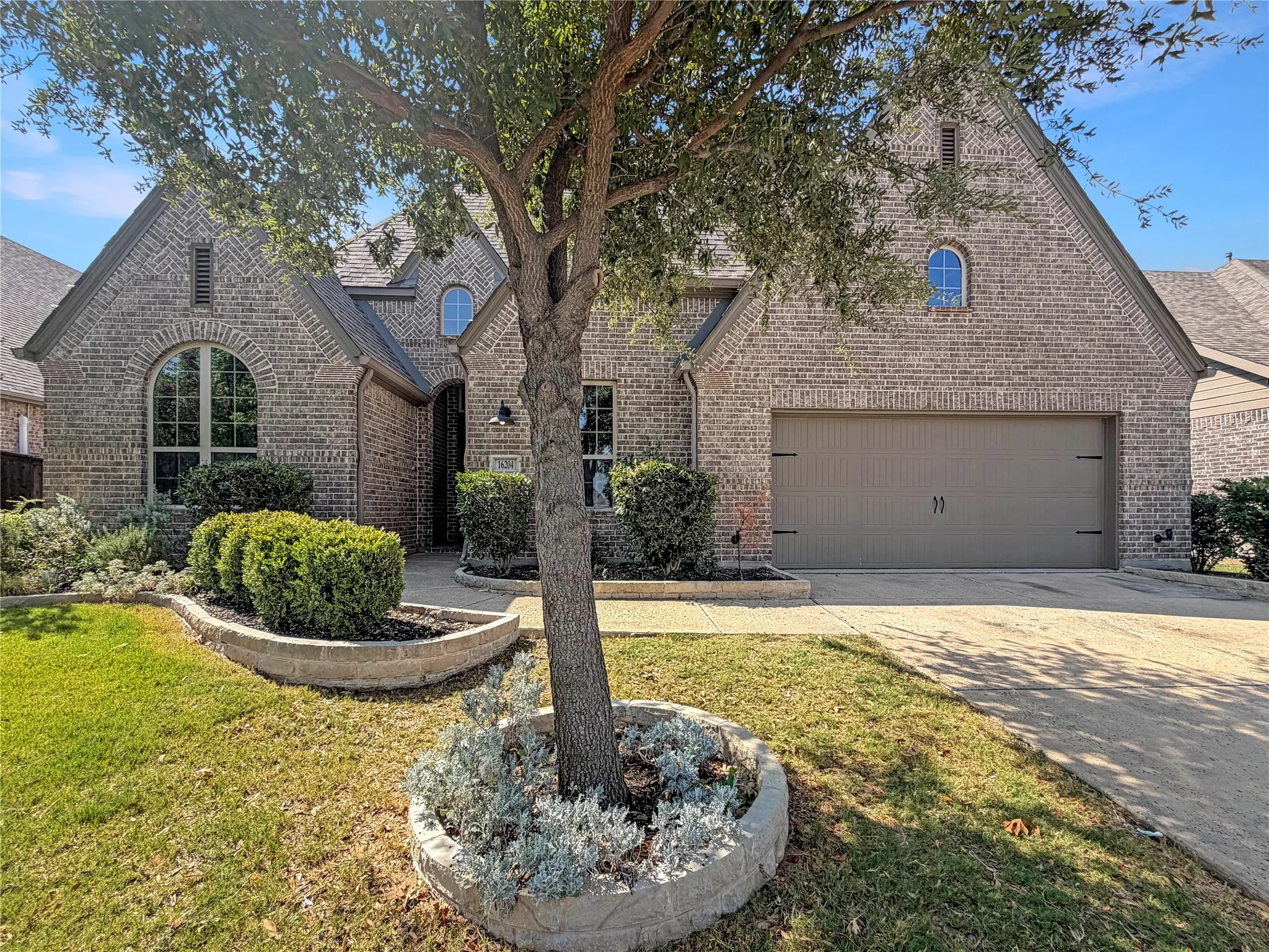Single Family Residence For Sale in Denton County , 16204 Cullen Park Way, Prosper, Texas 75078, 4 Bedroom, 3 Bathroom, 3 Garage spaces, 3,008 Sqft, built in 2018, mls#21390135, Real Estate Agent in Prosper, Homes For Sale in Denton county, Homes For Sale in Prosper, Realtor in Prosper Texas, Real Estate Brokerage Independent Realty Texas, Luminita Cordes Realtor