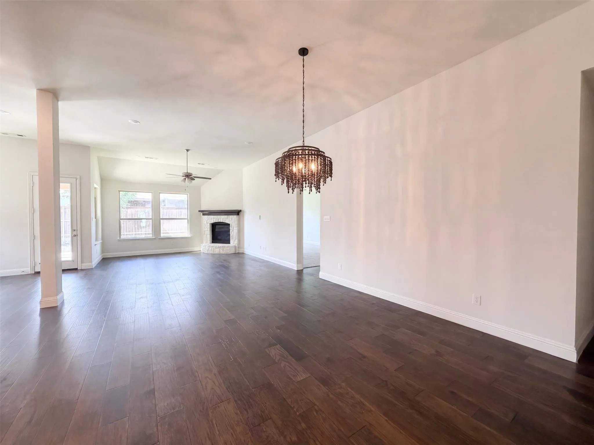 Single Family Residence For Sale in Denton County , 16204 Cullen Park Way, Prosper, Texas 75078, 4 Bedroom, 3 Bathroom, 3 Garage spaces, 3,008 Sqft, built in 2018, mls#21390135, Real Estate Agent in Prosper, Homes For Sale in Denton county, Homes For Sale in Prosper, Realtor in Prosper Texas, Real Estate Brokerage Independent Realty Texas, Luminita Cordes Realtor