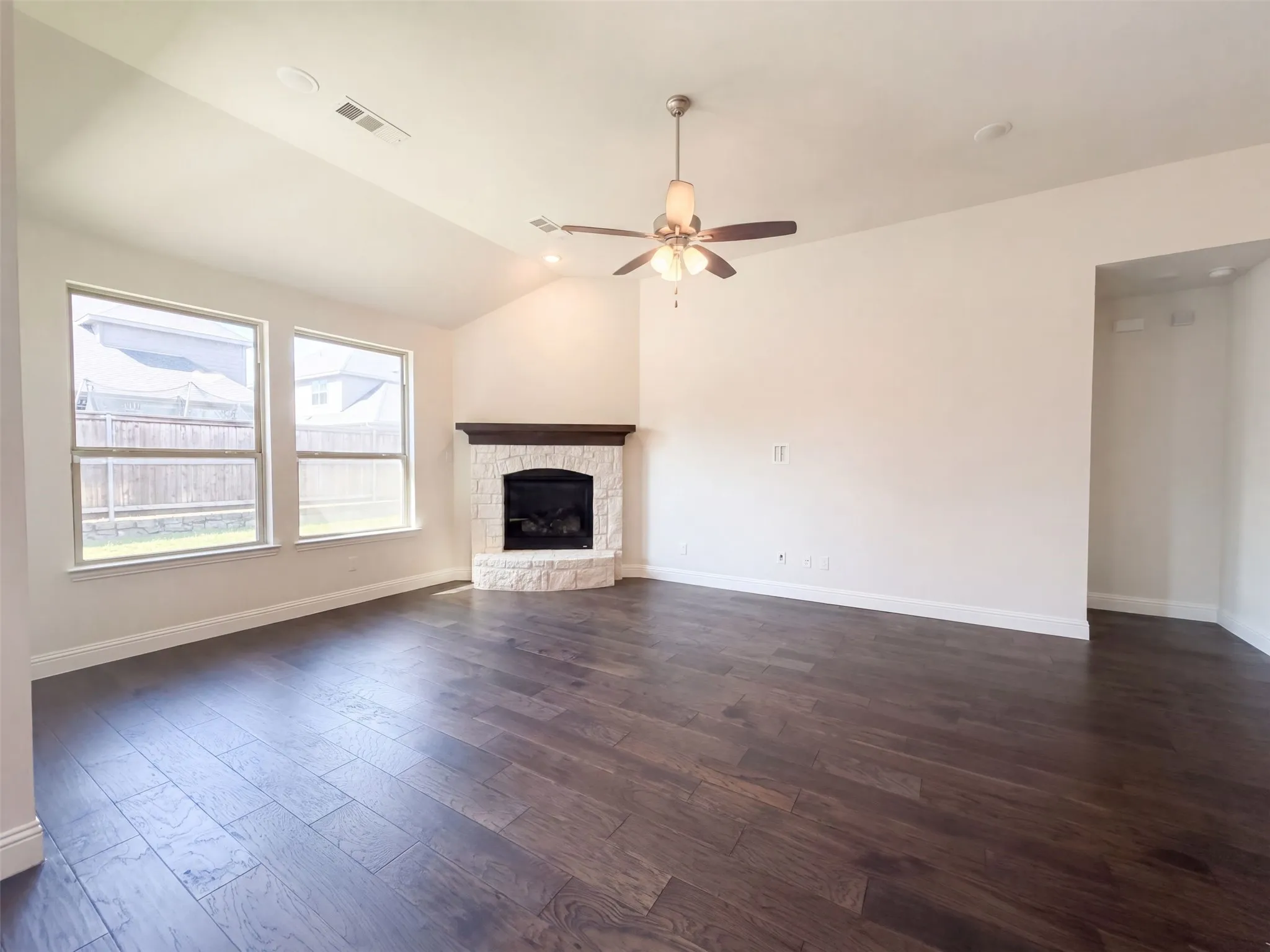 Single Family Residence For Sale in Denton County , 16204 Cullen Park Way, Prosper, Texas 75078, 4 Bedroom, 3 Bathroom, 3 Garage spaces, 3,008 Sqft, built in 2018, mls#21390135, Real Estate Agent in Prosper, Homes For Sale in Denton county, Homes For Sale in Prosper, Realtor in Prosper Texas, Real Estate Brokerage Independent Realty Texas, Luminita Cordes Realtor