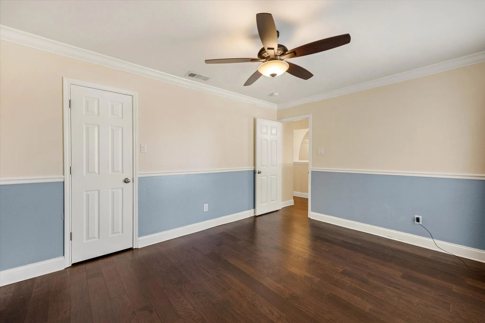 Single Family Residence For Sale in Tarrant County , 1244 Topeka Drive, Saginaw, Texas 76131, 4 Bedroom, 3 Bathroom, 2 Garage spaces, 4,064 Sqft, built in 1999, mls#21388450, Real Estate Agent in Saginaw, Homes For Sale in Tarrant county, Homes For Sale in Saginaw, Realtor in Saginaw Texas, Real Estate Brokerage Independent Realty Texas, Luminita Cordes Realtor