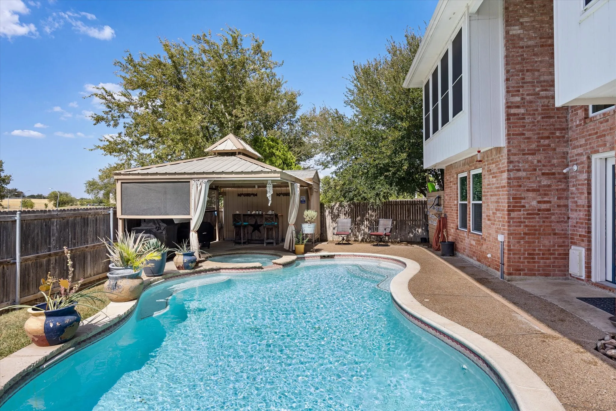 Single Family Residence For Sale in Tarrant County , 1244 Topeka Drive, Saginaw, Texas 76131, 4 Bedroom, 3 Bathroom, 2 Garage spaces, 4,064 Sqft, built in 1999, mls#21388450, Real Estate Agent in Saginaw, Homes For Sale in Tarrant county, Homes For Sale in Saginaw, Realtor in Saginaw Texas, Real Estate Brokerage Independent Realty Texas, Luminita Cordes Realtor