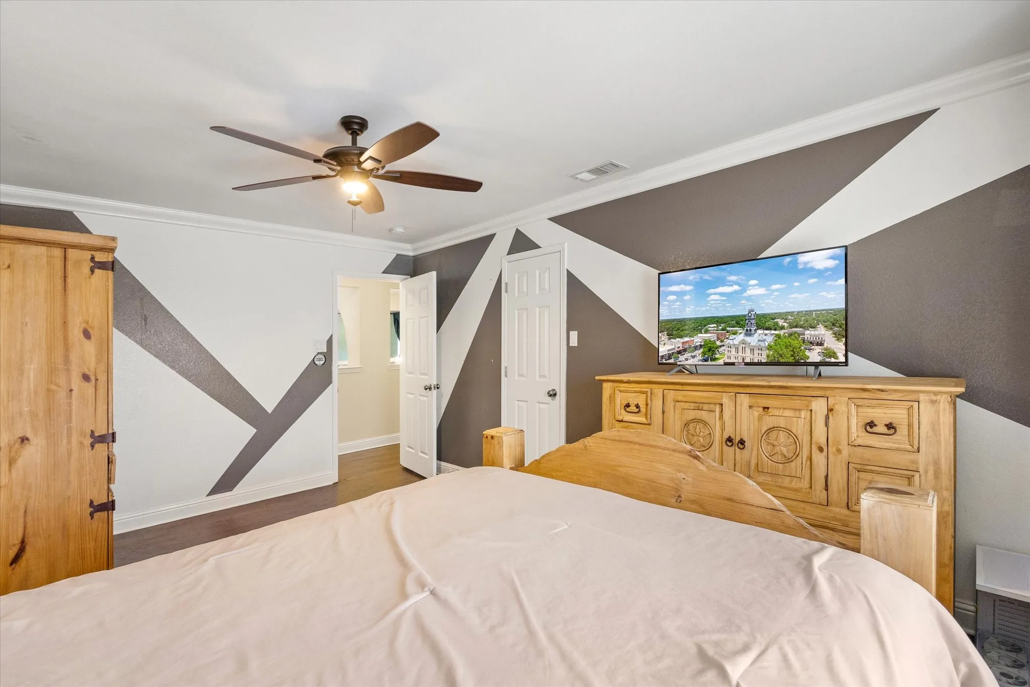Single Family Residence For Sale in Tarrant County , 1244 Topeka Drive, Saginaw, Texas 76131, 4 Bedroom, 3 Bathroom, 2 Garage spaces, 4,064 Sqft, built in 1999, mls#21388450, Real Estate Agent in Saginaw, Homes For Sale in Tarrant county, Homes For Sale in Saginaw, Realtor in Saginaw Texas, Real Estate Brokerage Independent Realty Texas, Luminita Cordes Realtor