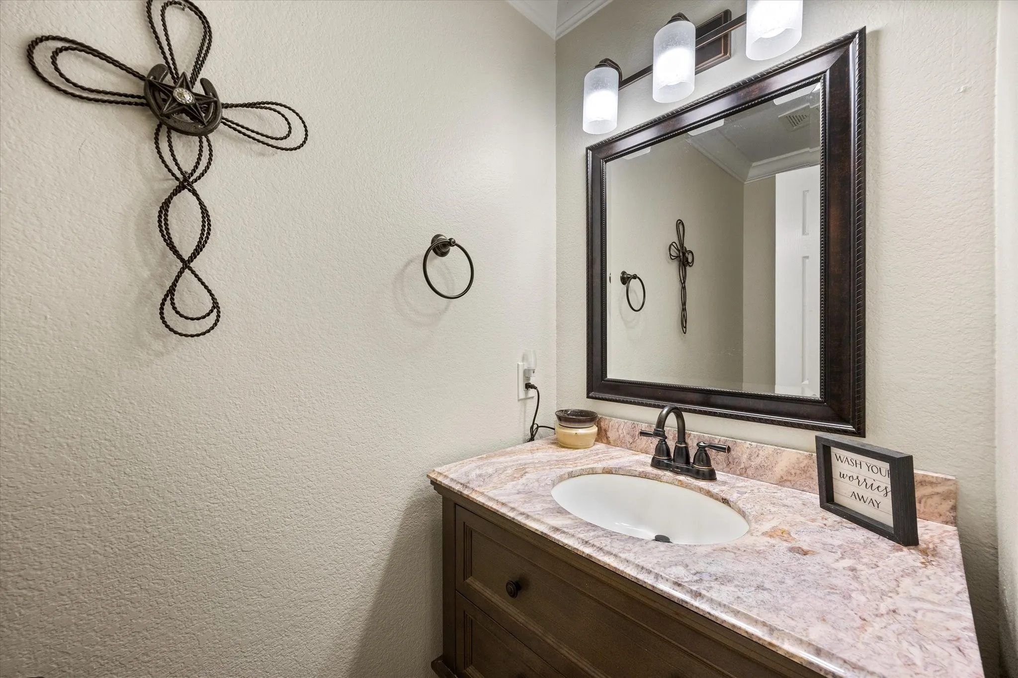 Single Family Residence For Sale in Tarrant County , 1244 Topeka Drive, Saginaw, Texas 76131, 4 Bedroom, 3 Bathroom, 2 Garage spaces, 4,064 Sqft, built in 1999, mls#21388450, Real Estate Agent in Saginaw, Homes For Sale in Tarrant county, Homes For Sale in Saginaw, Realtor in Saginaw Texas, Real Estate Brokerage Independent Realty Texas, Luminita Cordes Realtor