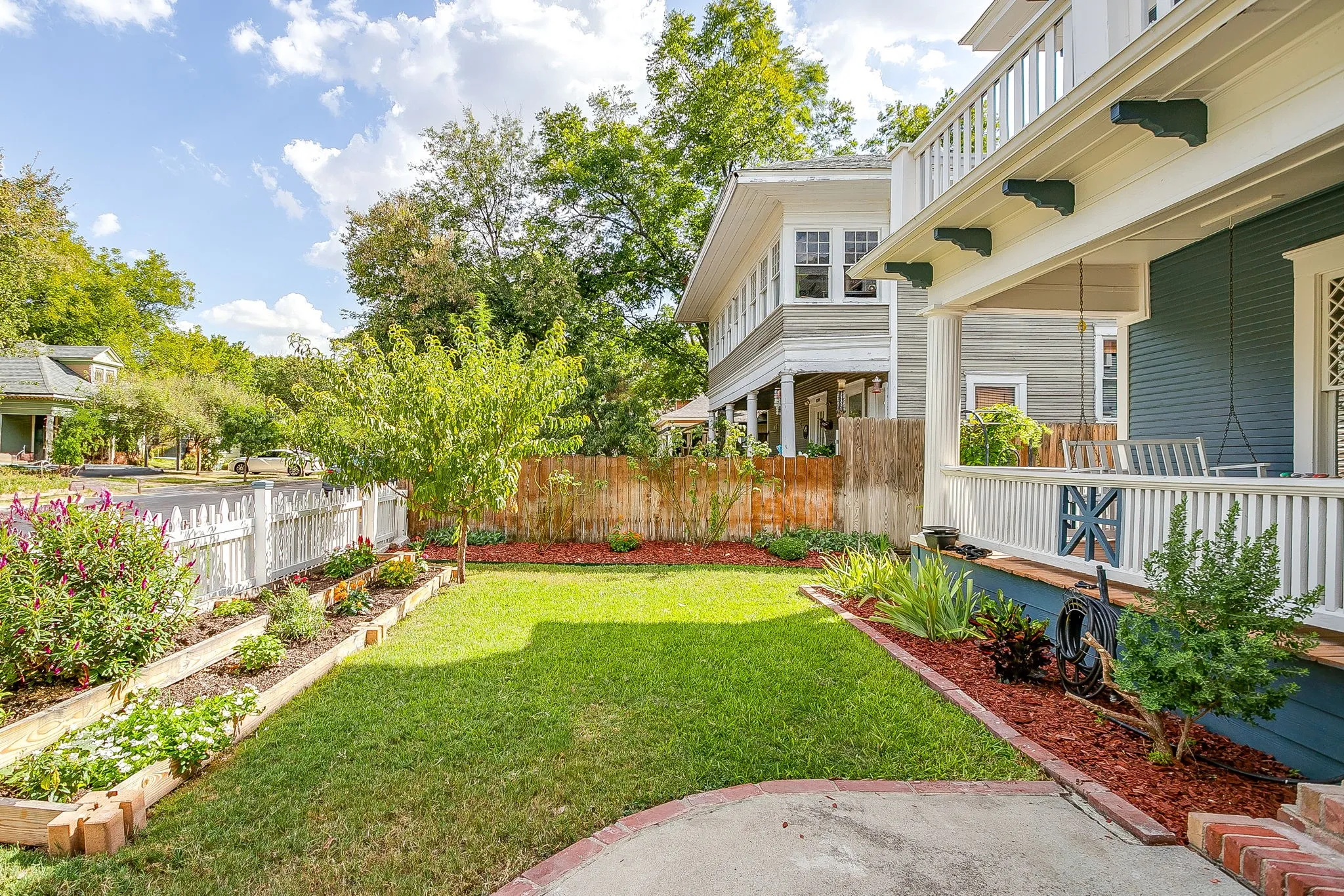 Single Family Residence For Sale in Tarrant County , 1406 6th Avenue, Fort Worth, Texas 76104, 3 Bedroom, 2 Bathroom, Garage spaces, 2,043 Sqft, built in 1915, mls#21390120, Real Estate Agent in Fort Worth, Homes For Sale in Tarrant county, Homes For Sale in Fort Worth, Realtor in Fort Worth Texas, Real Estate Brokerage Independent Realty Texas, Luminita Cordes Realtor
