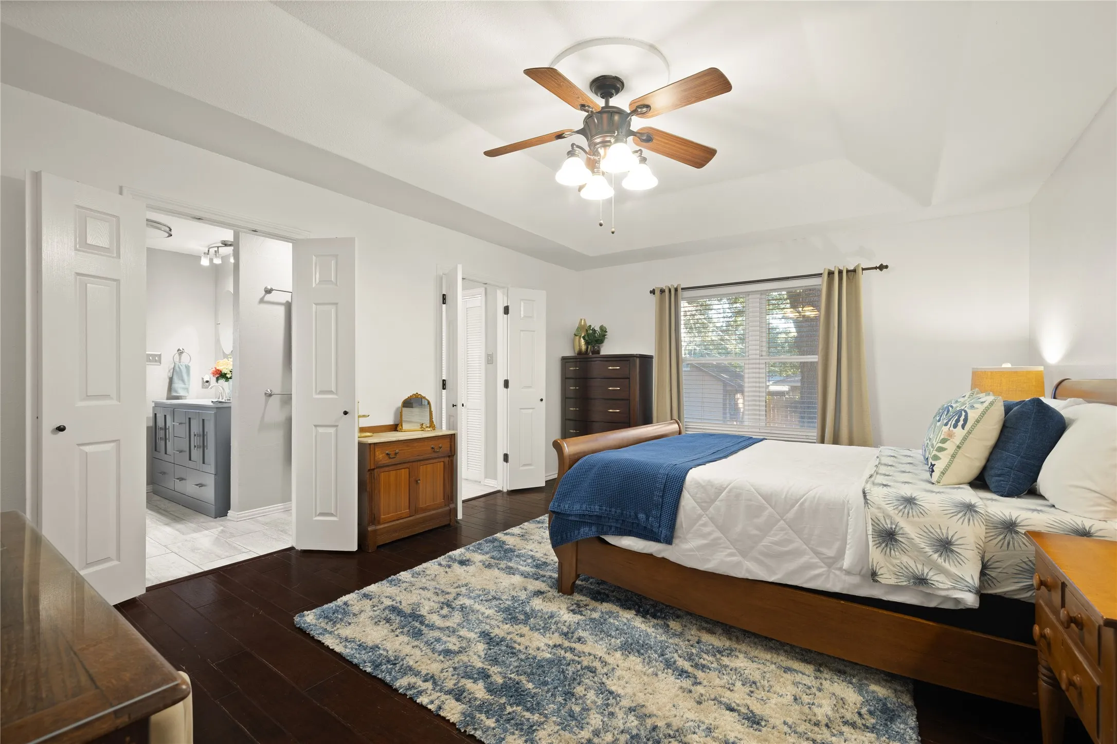 Single Family Residence For Sale in Tarrant County , 5710 Valley Ridge Court, Arlington, Texas 76017, 3 Bedroom, 2 Bathroom, 2 Garage spaces, 1,736 Sqft, built in 1978, mls#21356399, Real Estate Agent in Arlington, Homes For Sale in Tarrant county, Homes For Sale in Arlington, Realtor in Arlington Texas, Real Estate Brokerage Independent Realty Texas, Luminita Cordes Realtor
