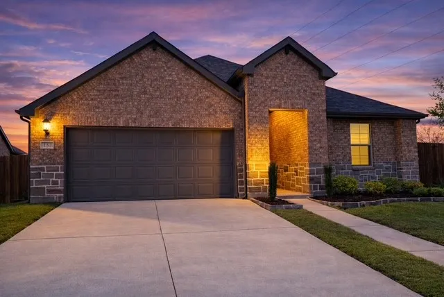 Single Family Residence For Rent in Rockwall County , 157 Lisa Lane, Royse City, Texas 75189, 4 Bedroom, 3 Bathroom, 2 Garage spaces, 2,247 Sqft, built in 2020, mls#21389852, Real Estate Agent in Royse City, Homes For Rent in Rockwall county, Homes For Rent in Royse City, Realtor in Royse City Texas, Real Estate Brokerage Independent Realty Texas, Luminita Cordes Realtor